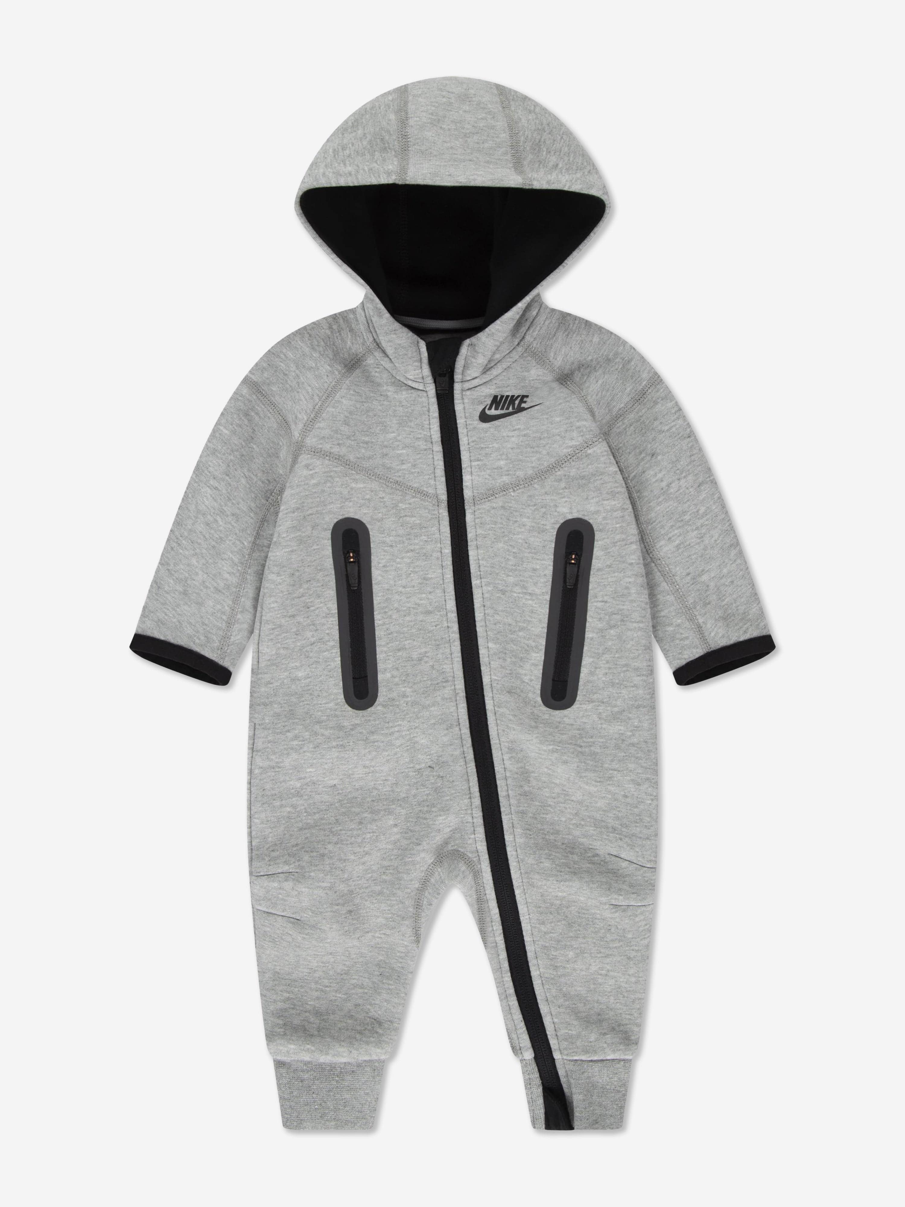 nike tech fleece grey small