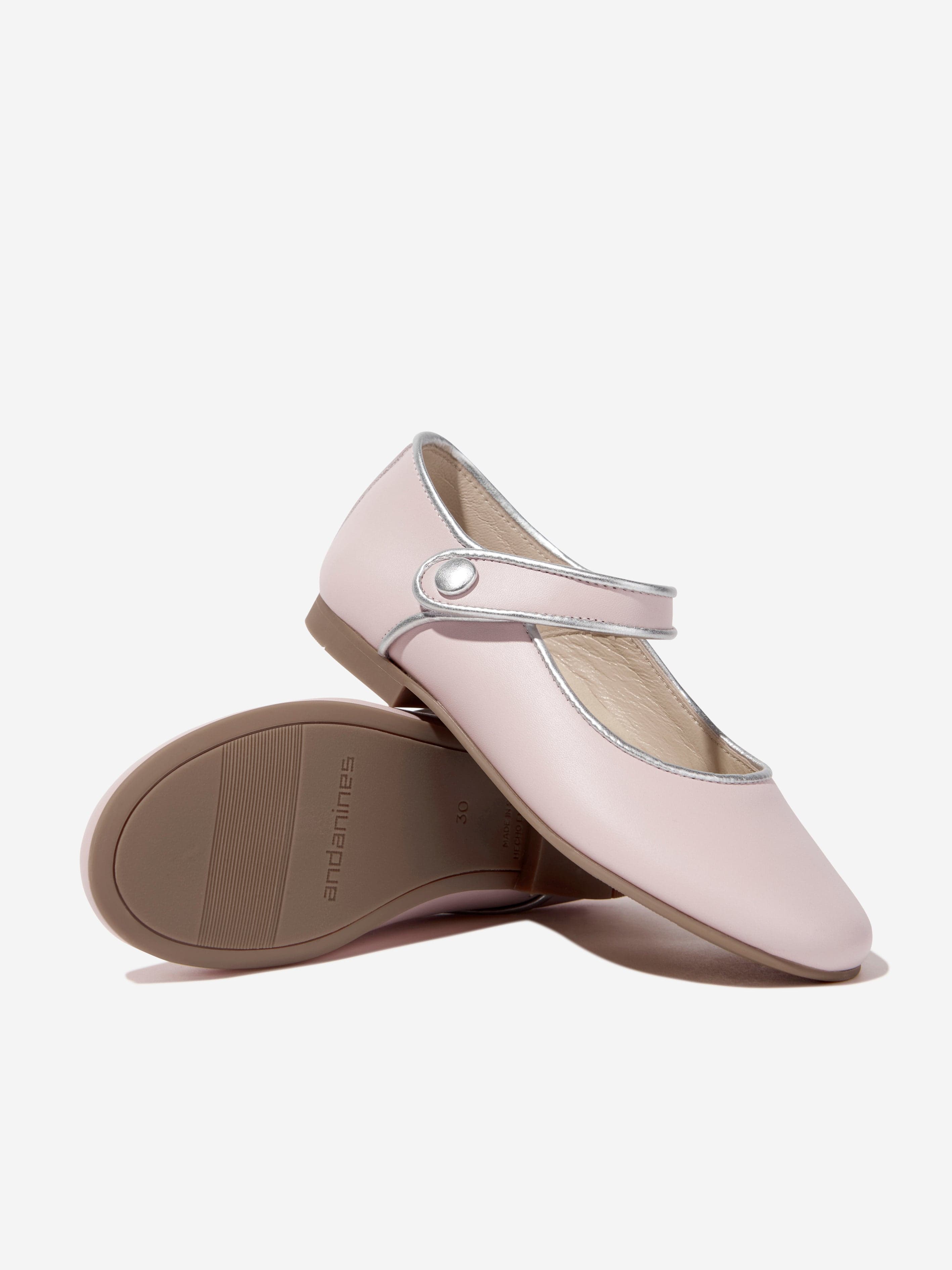 Andanines Girls Pumps With Strap in Pink