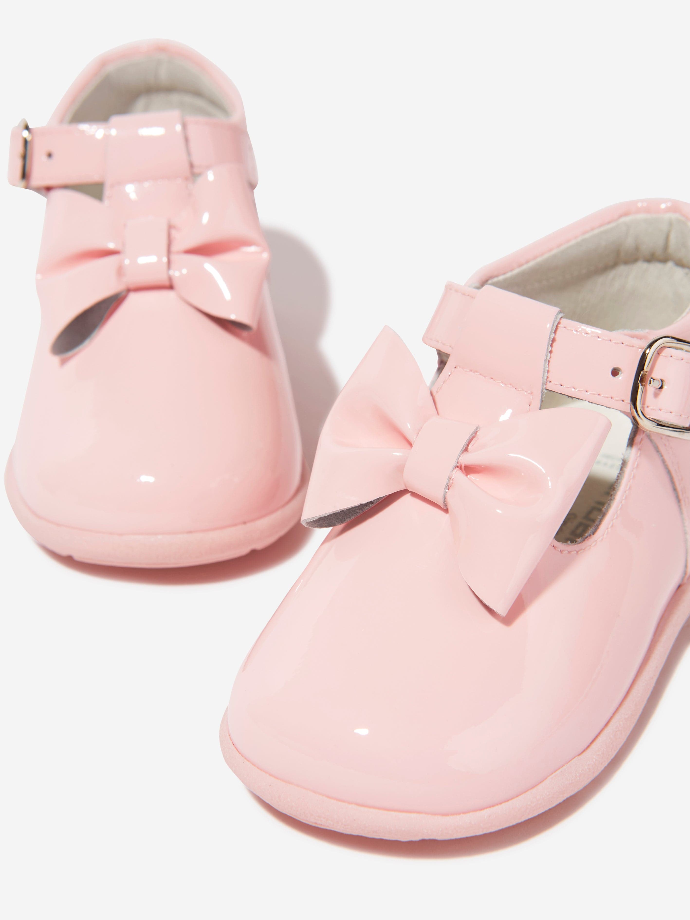 Andanines Girls T-Bar Shoes With Bow in Pink