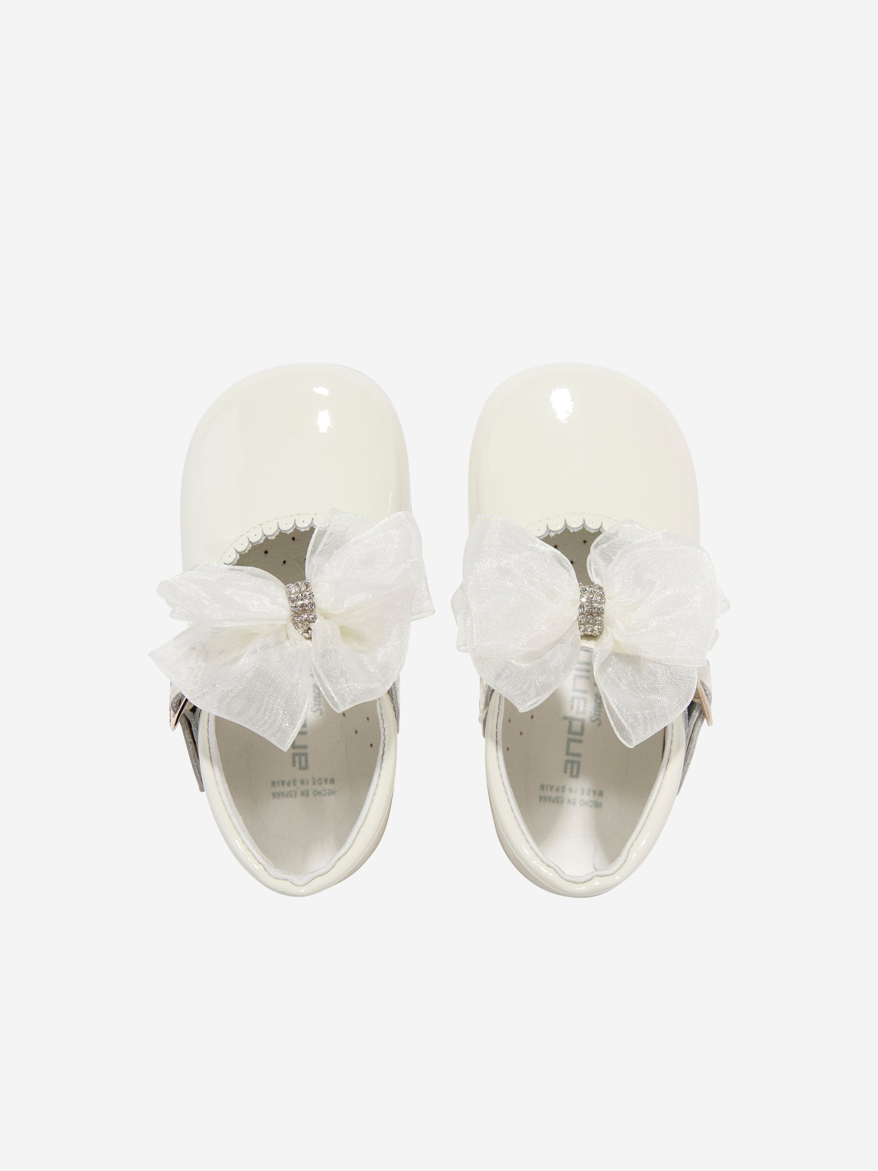 Andanines Girls Mary Jane Shoes With Bow in Ivory