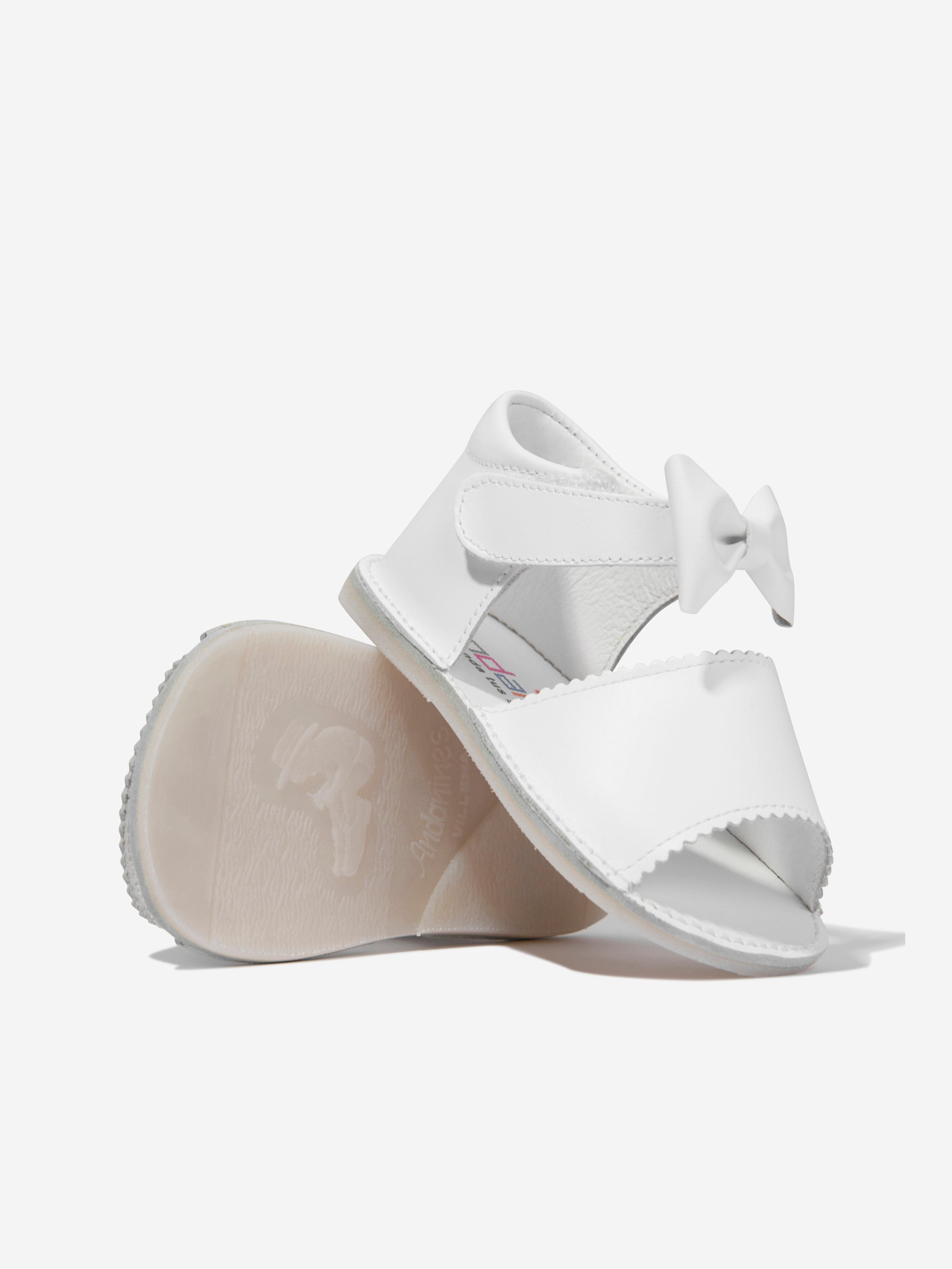 Andanines Baby Girls Leather Bow Sandals in White