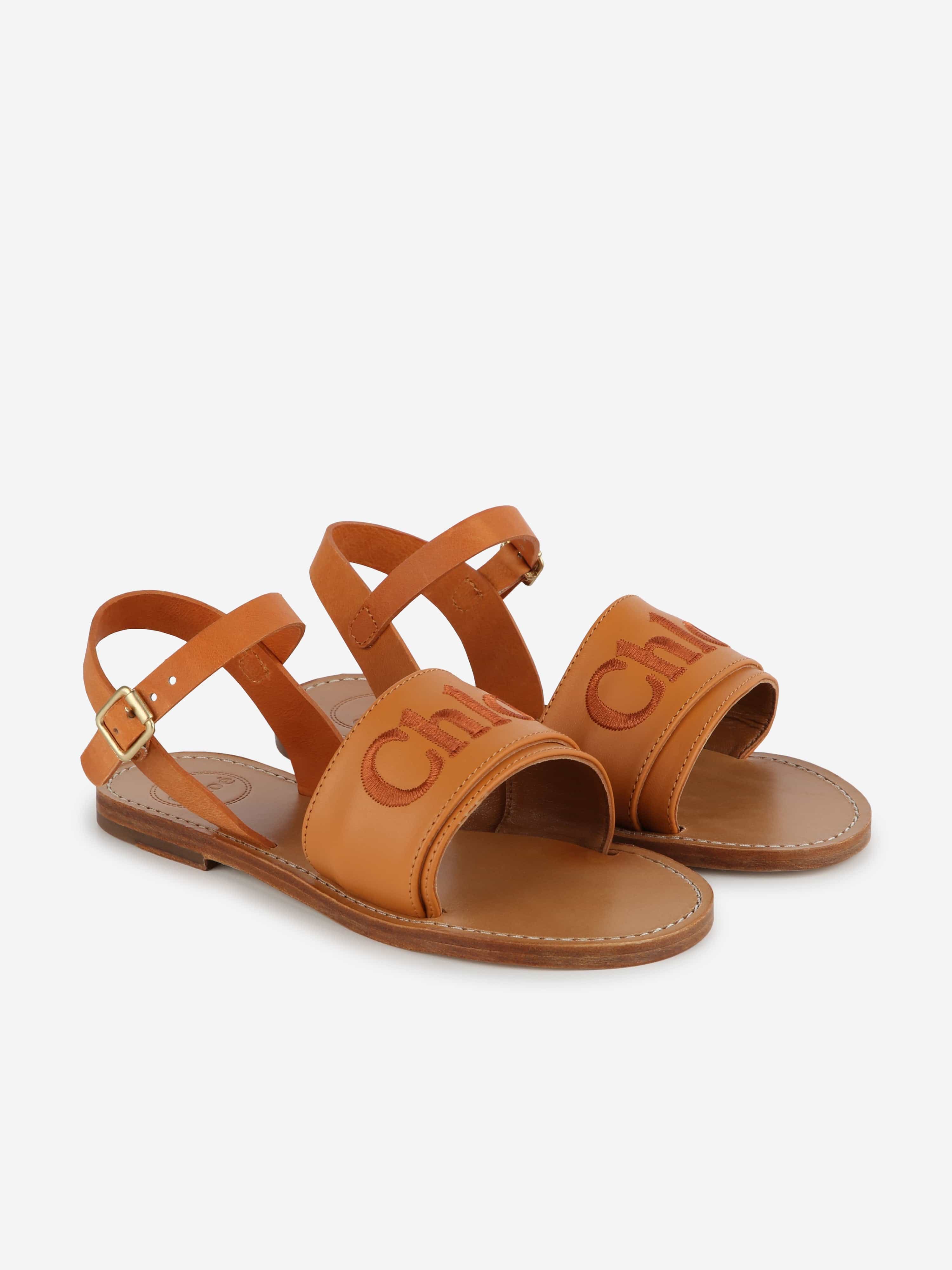 Chloé Girls Leather Logo Sandals in Brown