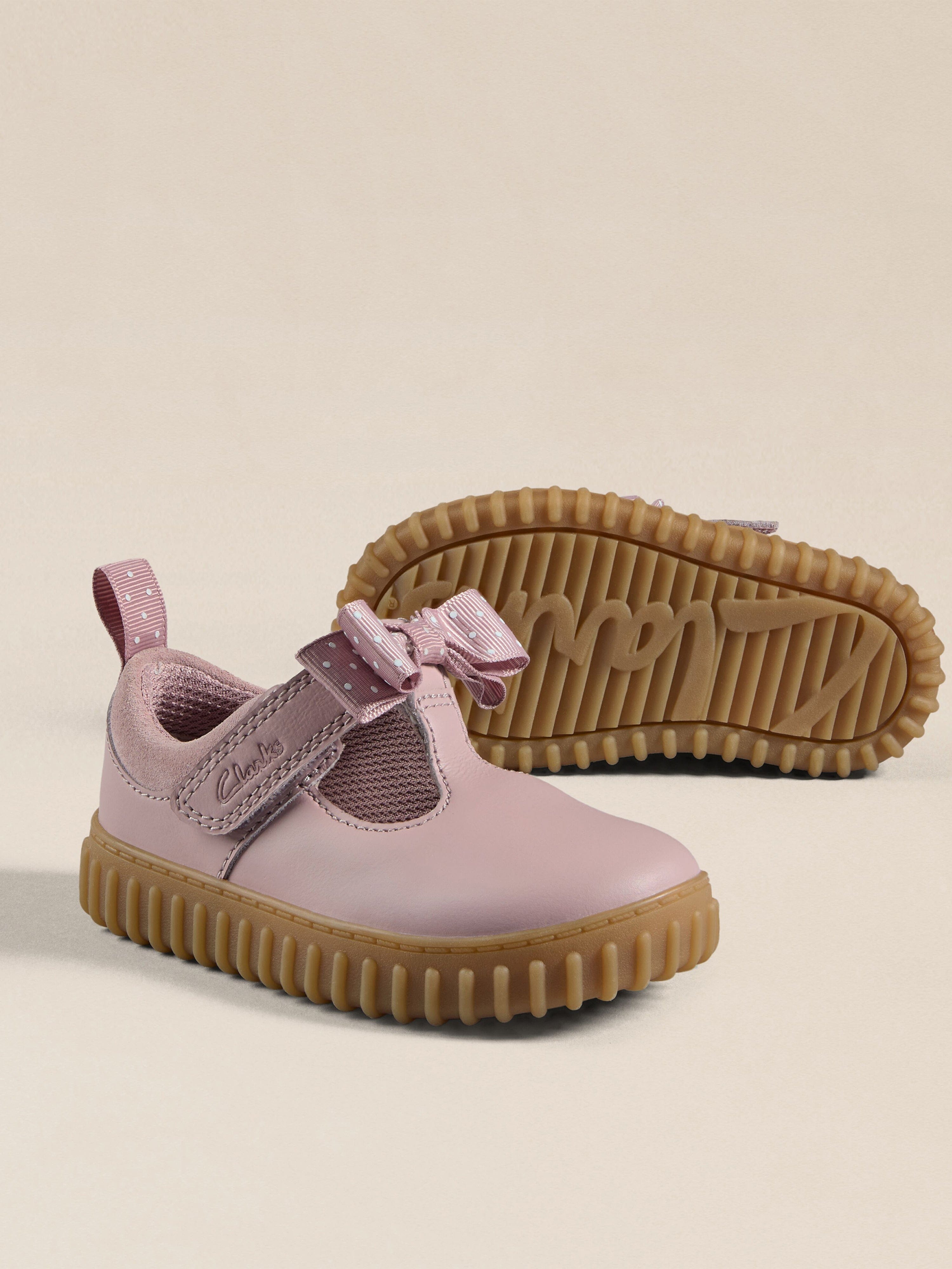 Clarks Girls Cove Bow Shoes in Pink (Standard Fit)