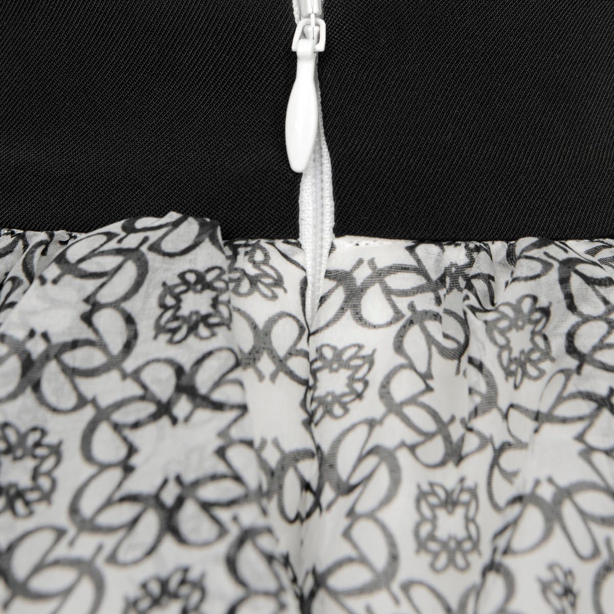 Elie Saab Girls Patterned Silk Skirt in Black