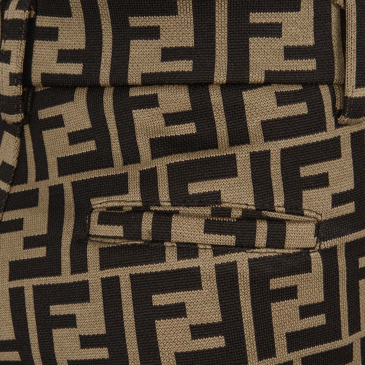 FENDI_862564_3