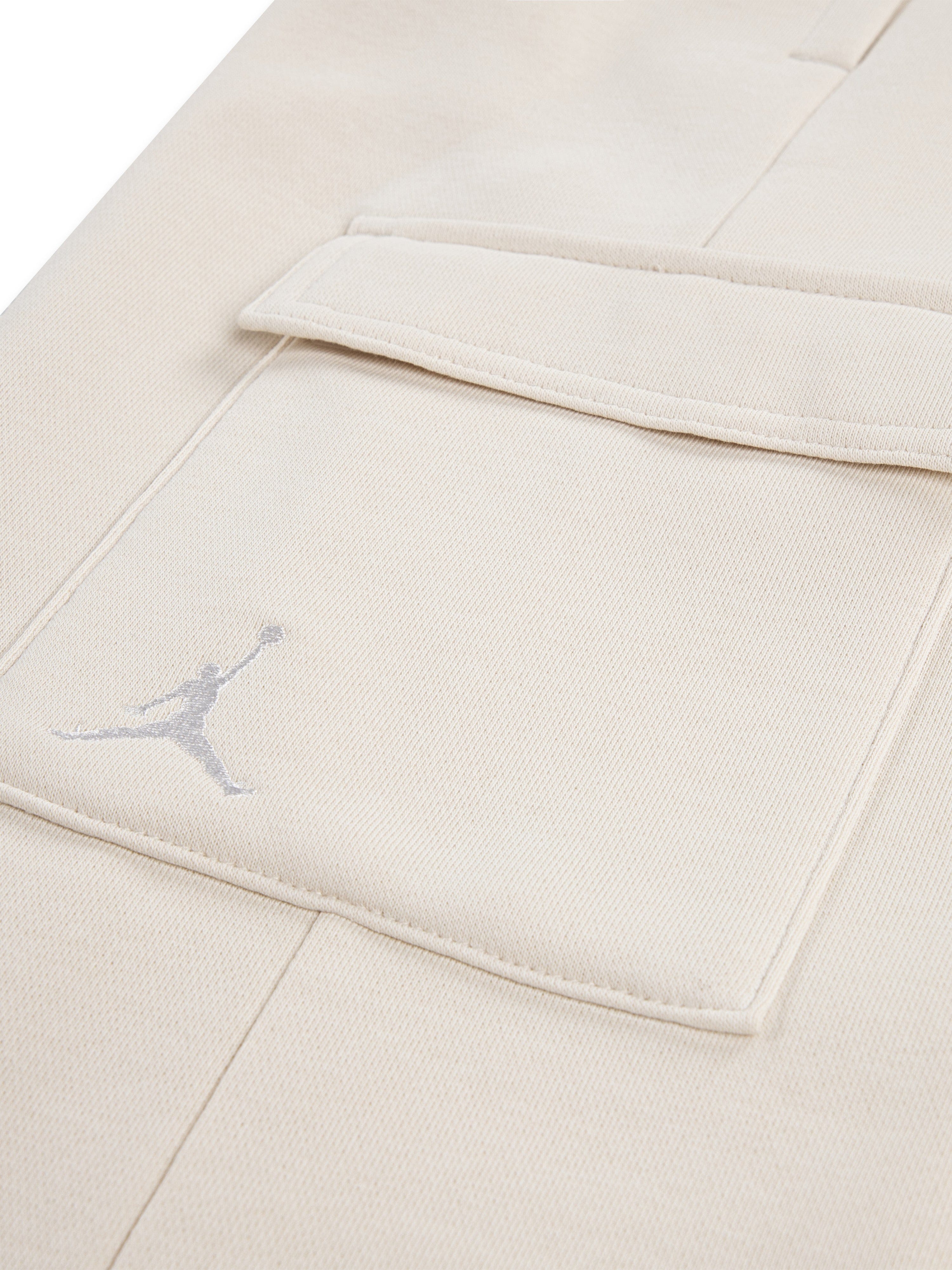 Jordan Girls MJ Brooklyn Fleece Cargo Pants in Beige