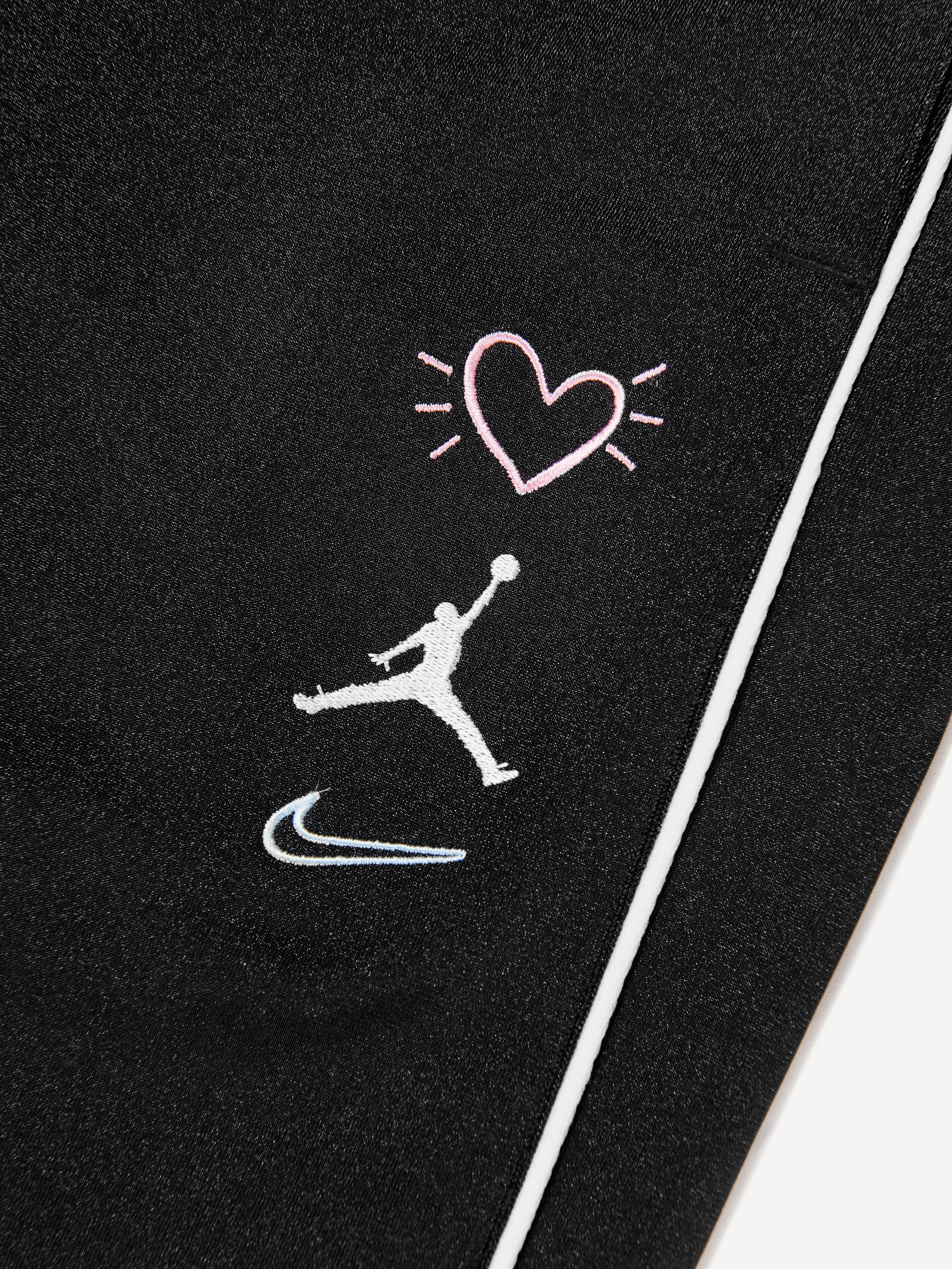 Jordan Girls Love Is In The "Air" Pants in Grey