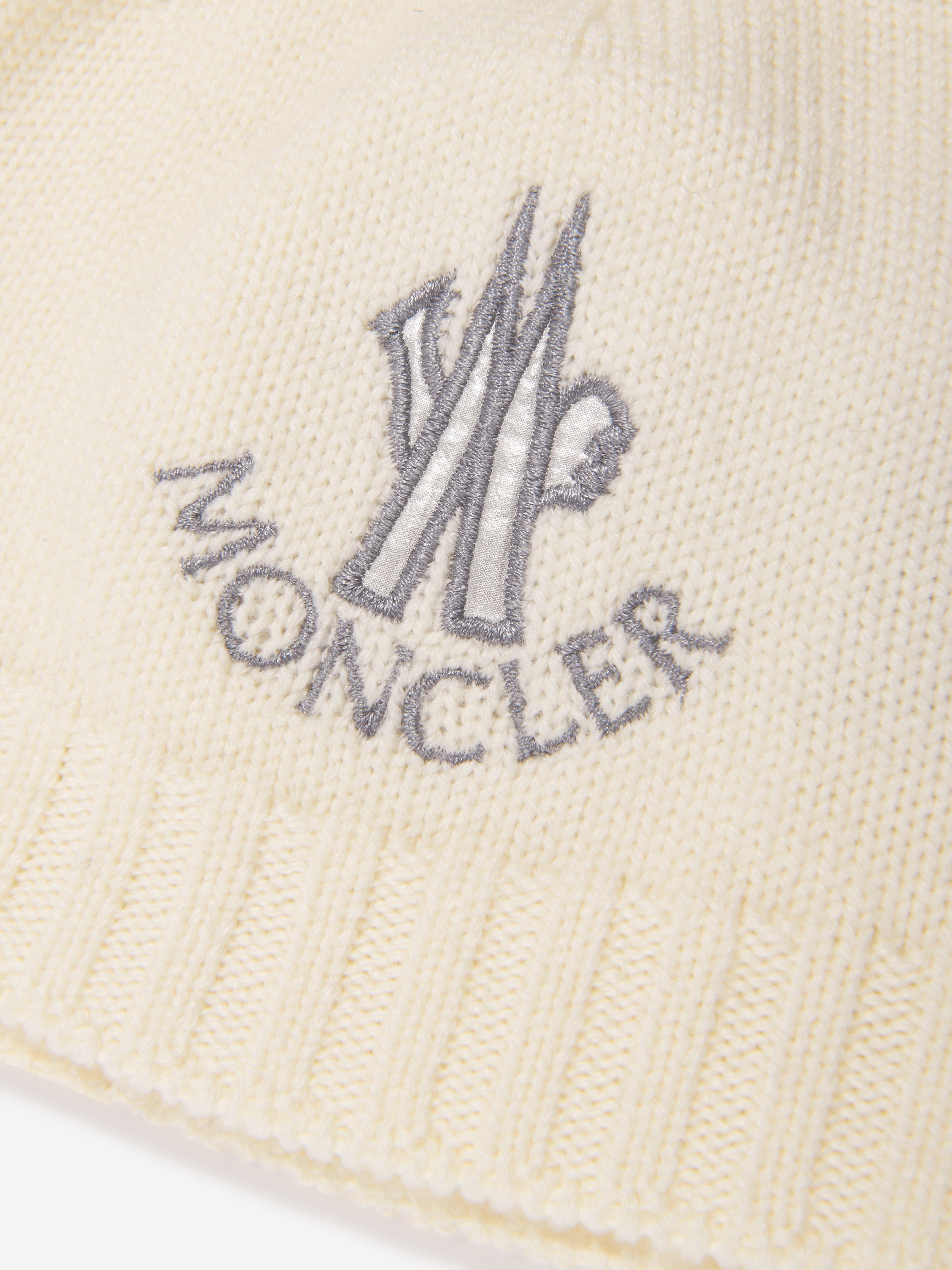 Moncler Enfant Baby Logo Beanie Hat in Ivory