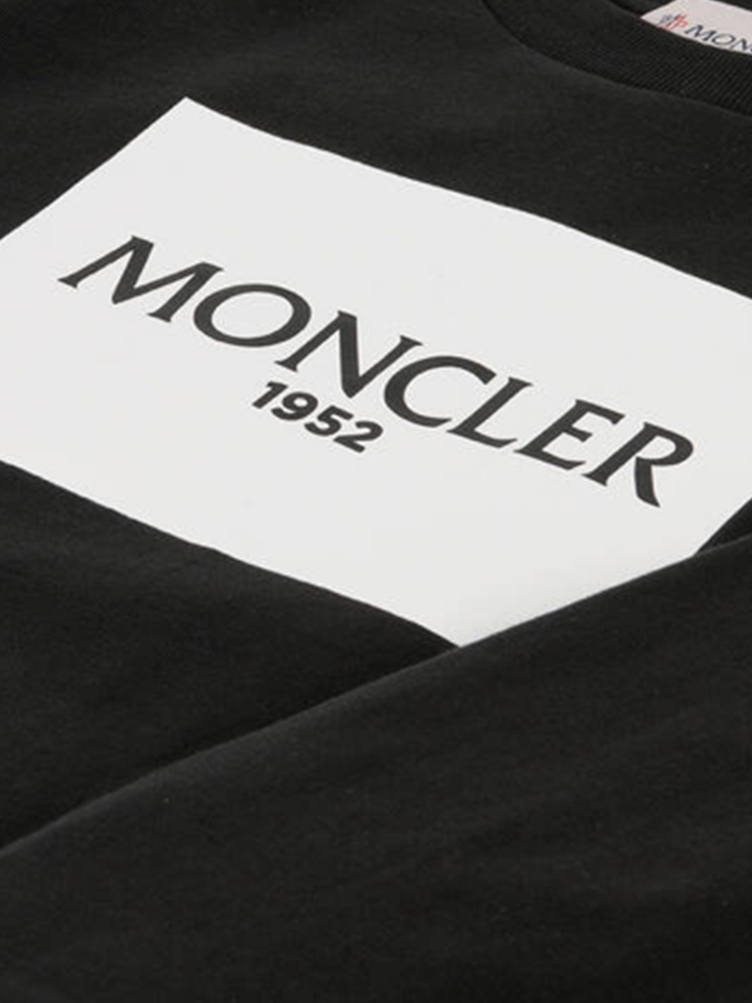 Moncler Enfant Boys Long Sleeve T-Shirt in Black