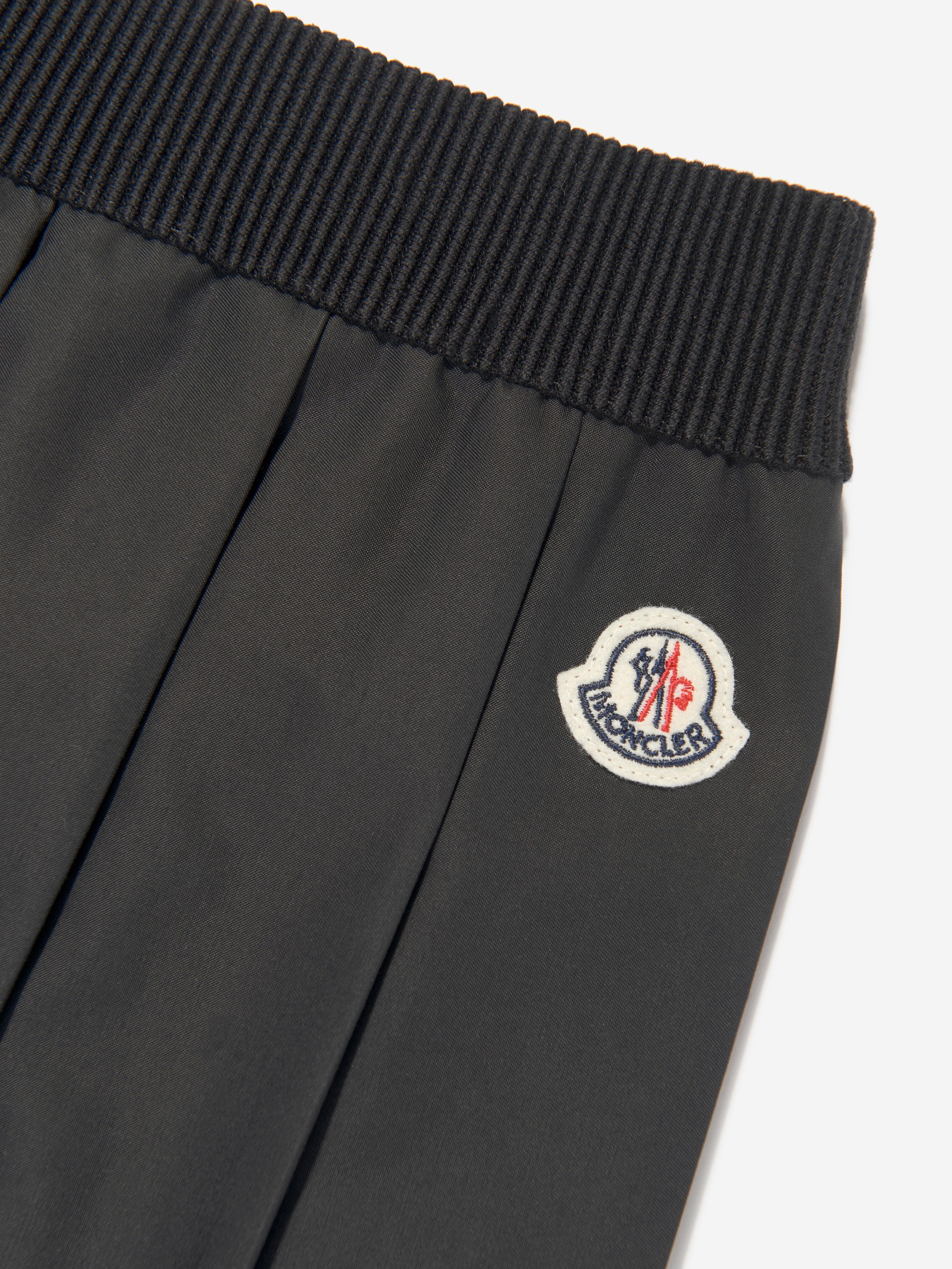 Moncler Enfant Girls Pleated Skirt in Black