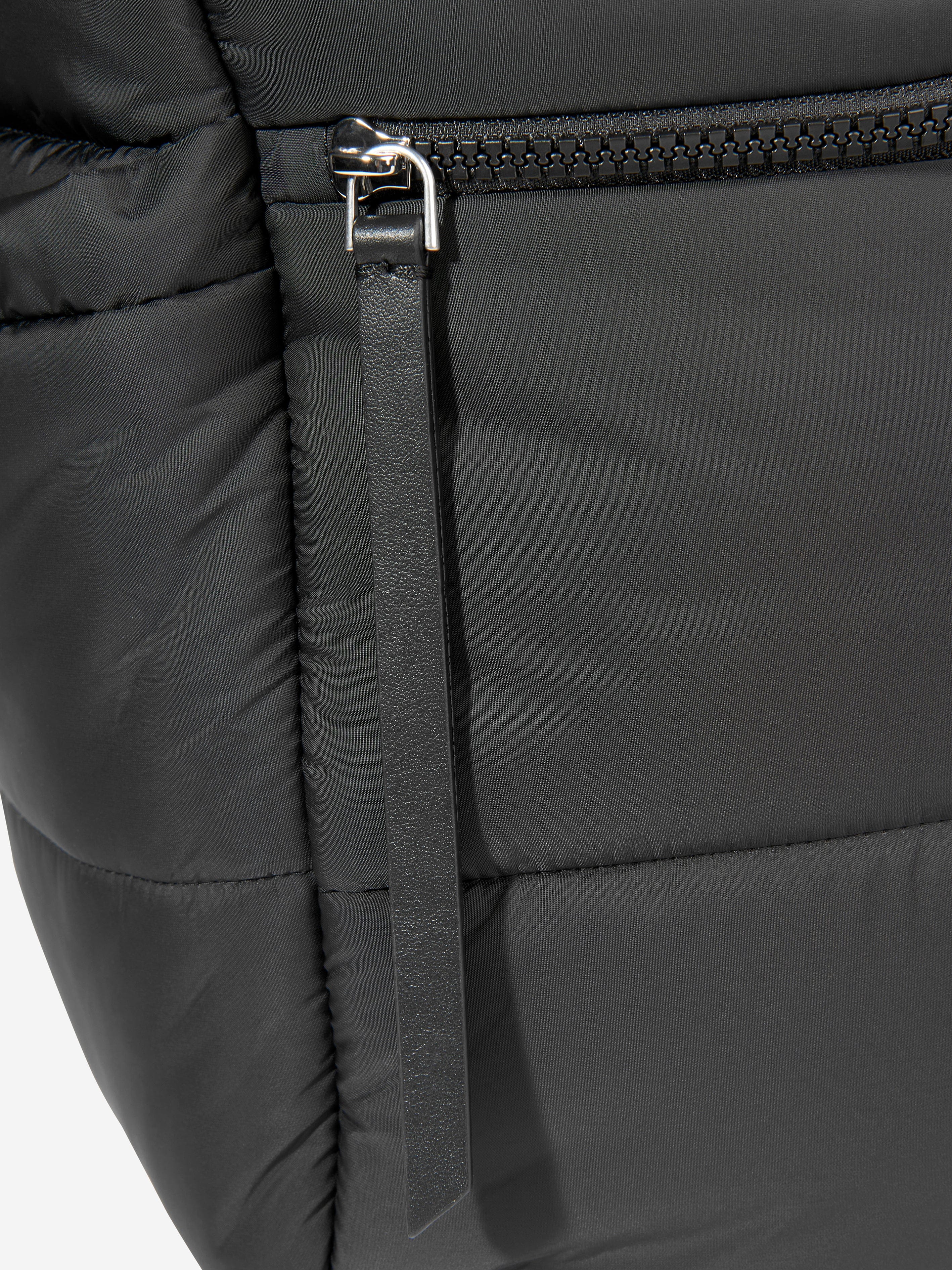 Moncler Enfant Baby New Mommy Tote Changing Bag in Black (38cm)