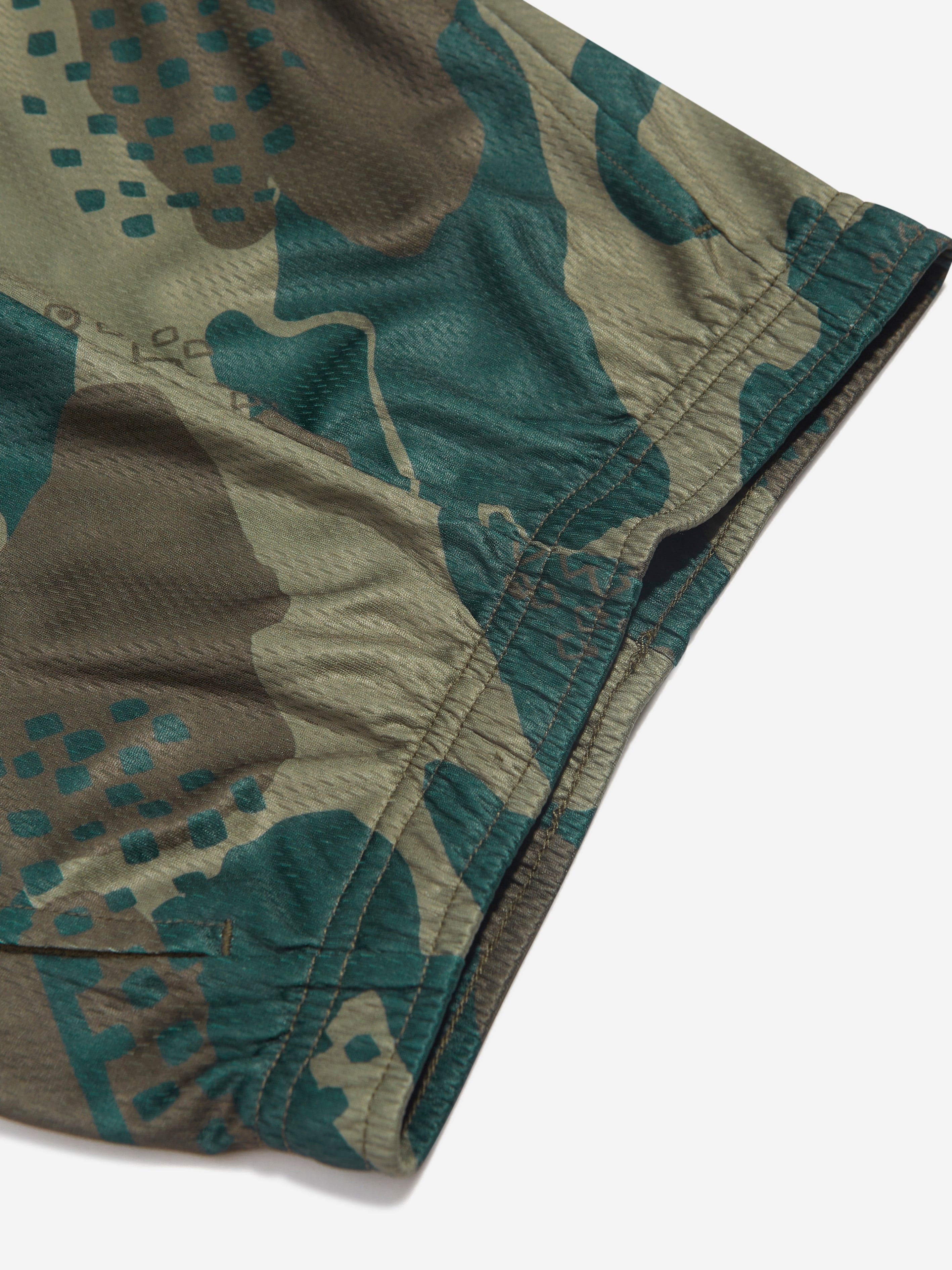 Nike Boys Club Camo Shorts in Green