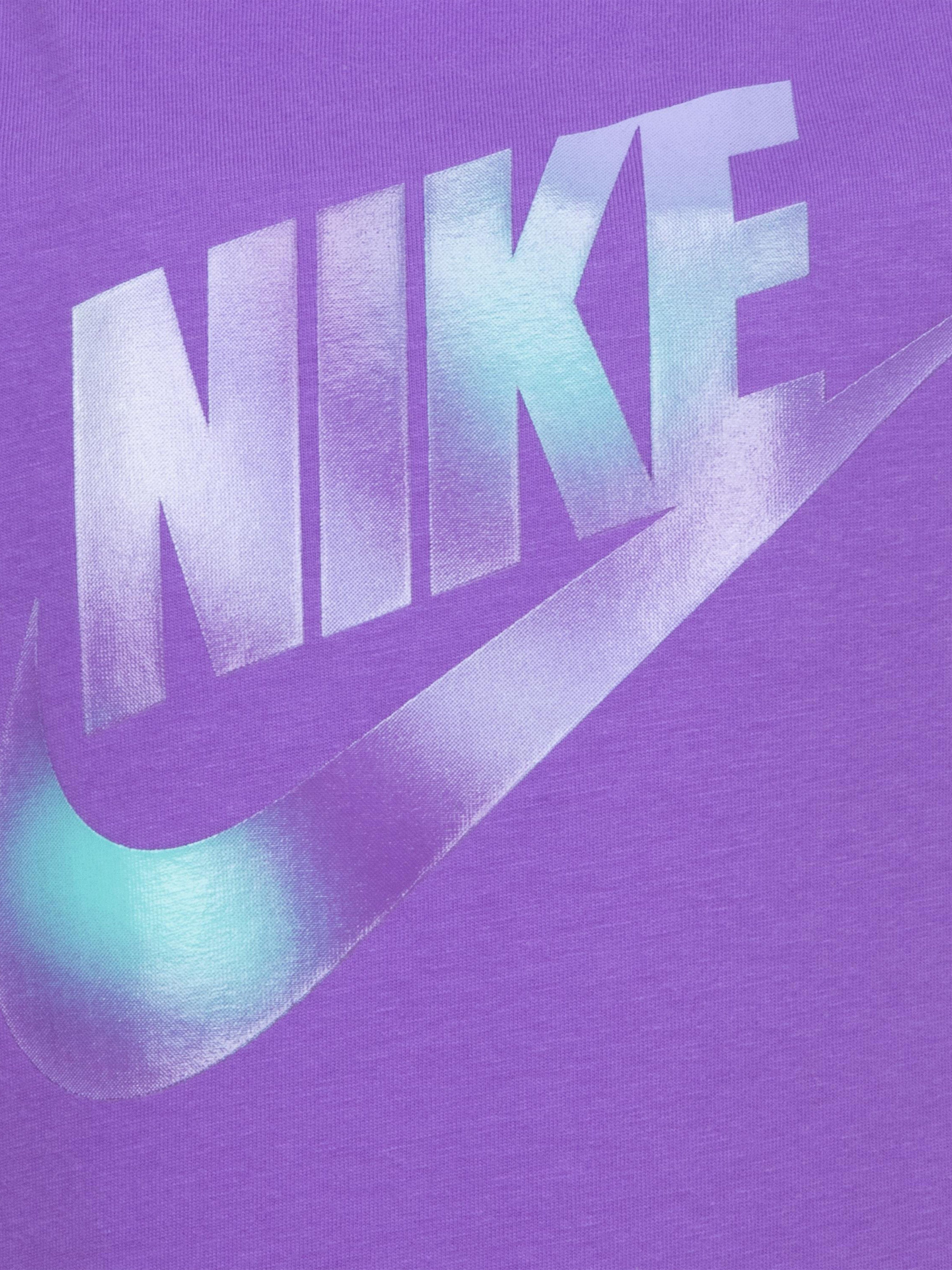 Nike Girls Printed Club Graphic T-Shirt in Purple