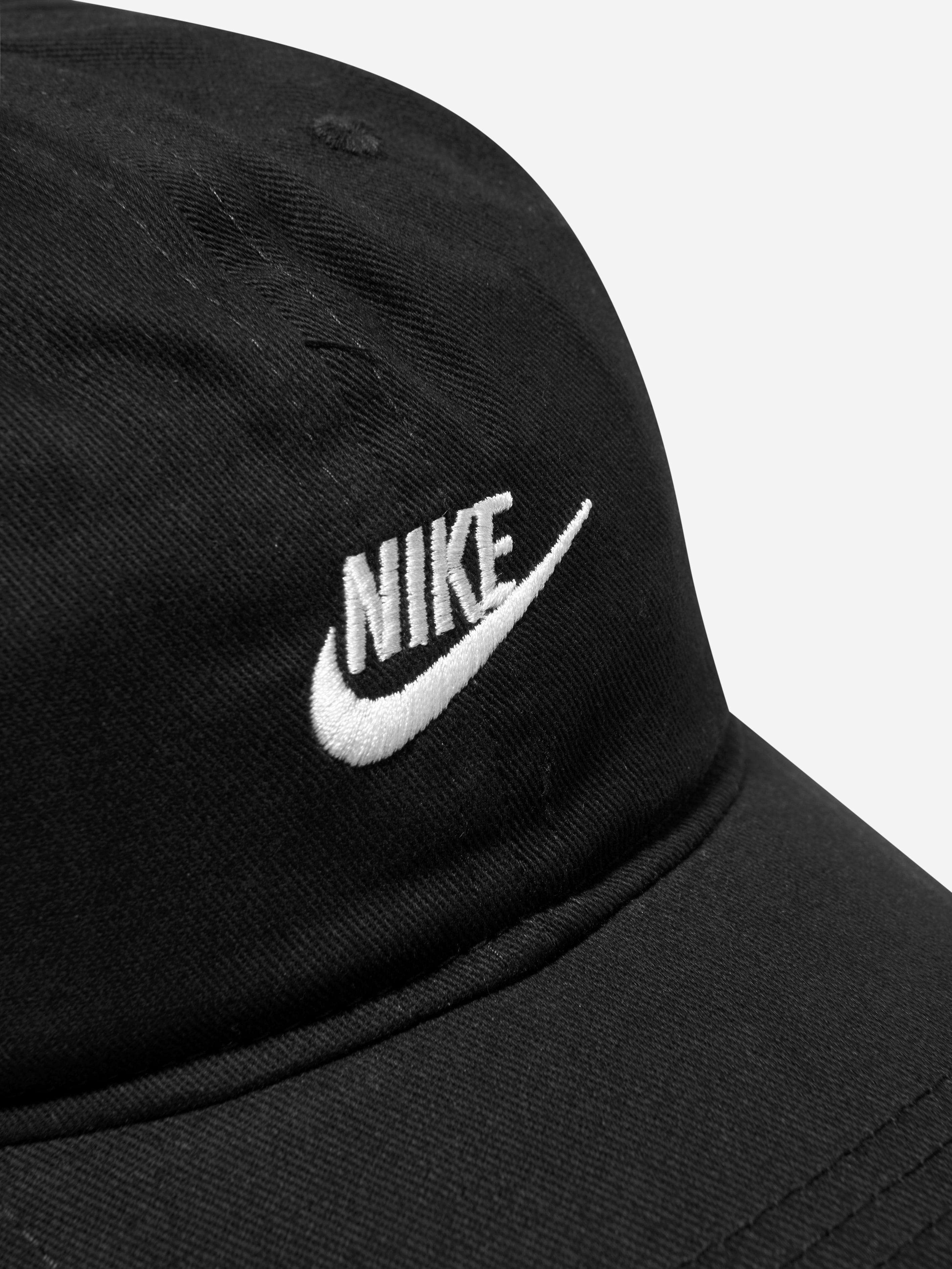 Nike Kids Future Curve Brim Cap in Black