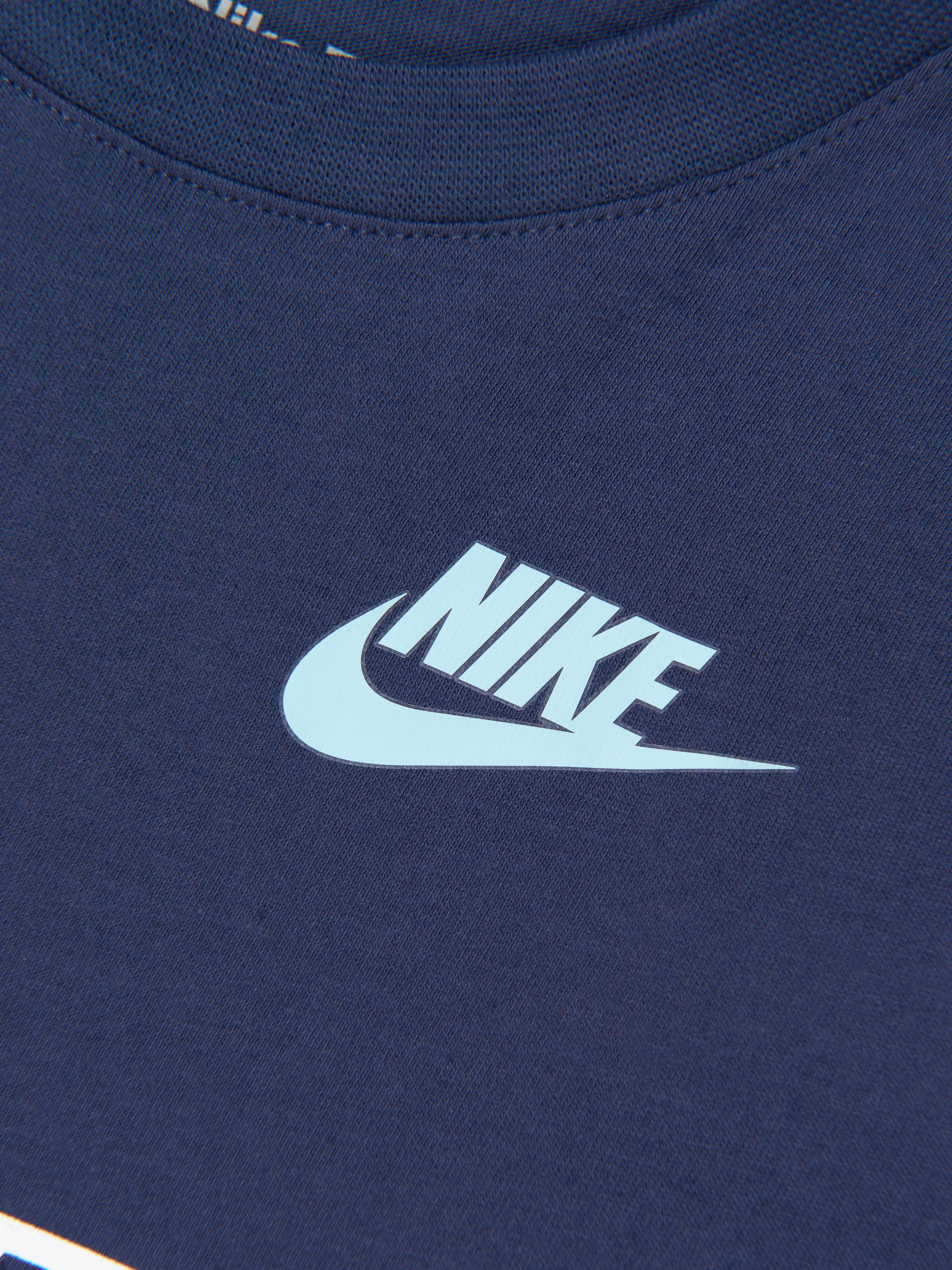 Nike Boys Futura Sidewinder T-Shirt in Navy