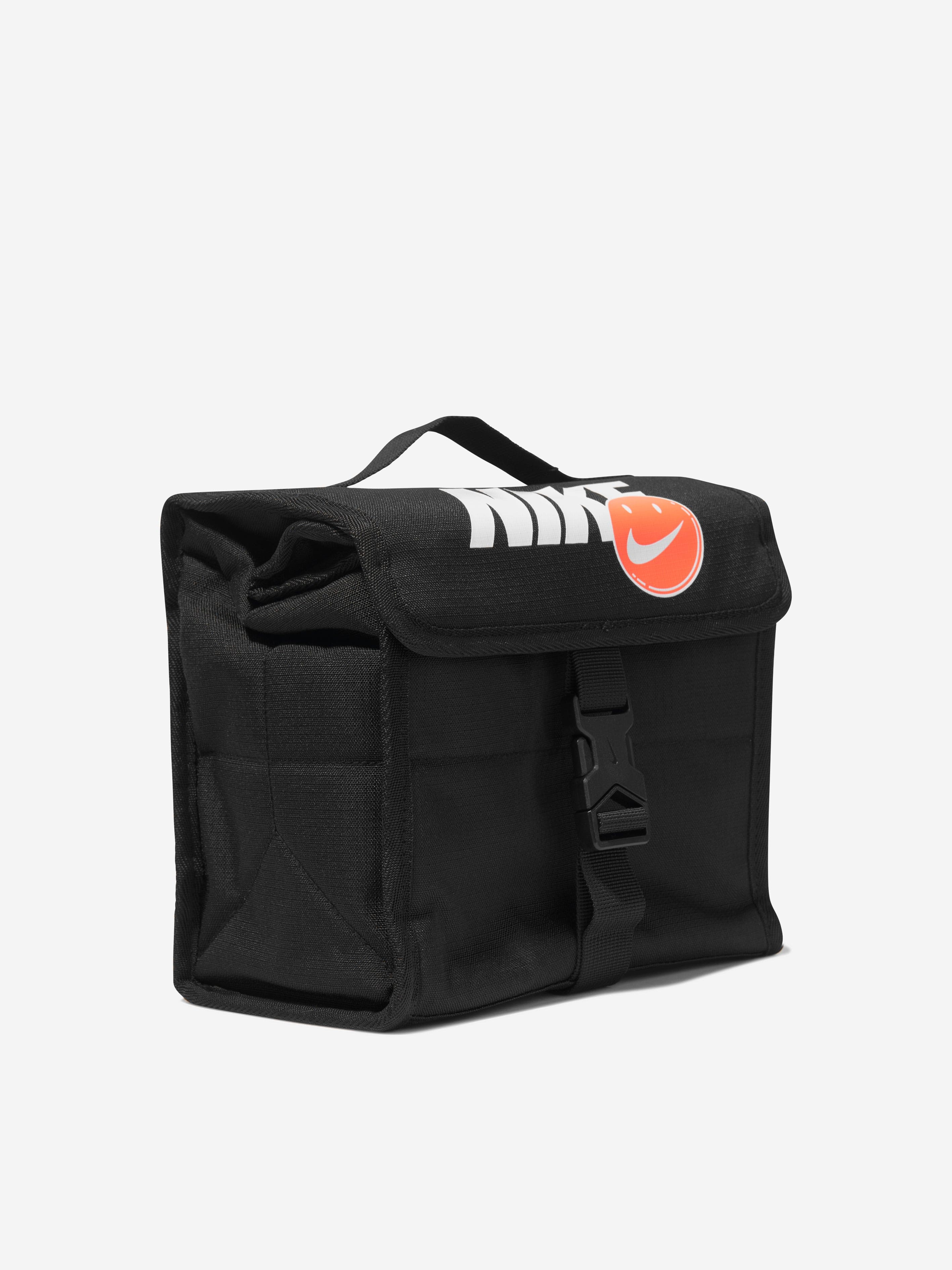 Nike Boys Swoosh Smile Lunch Bag in Black