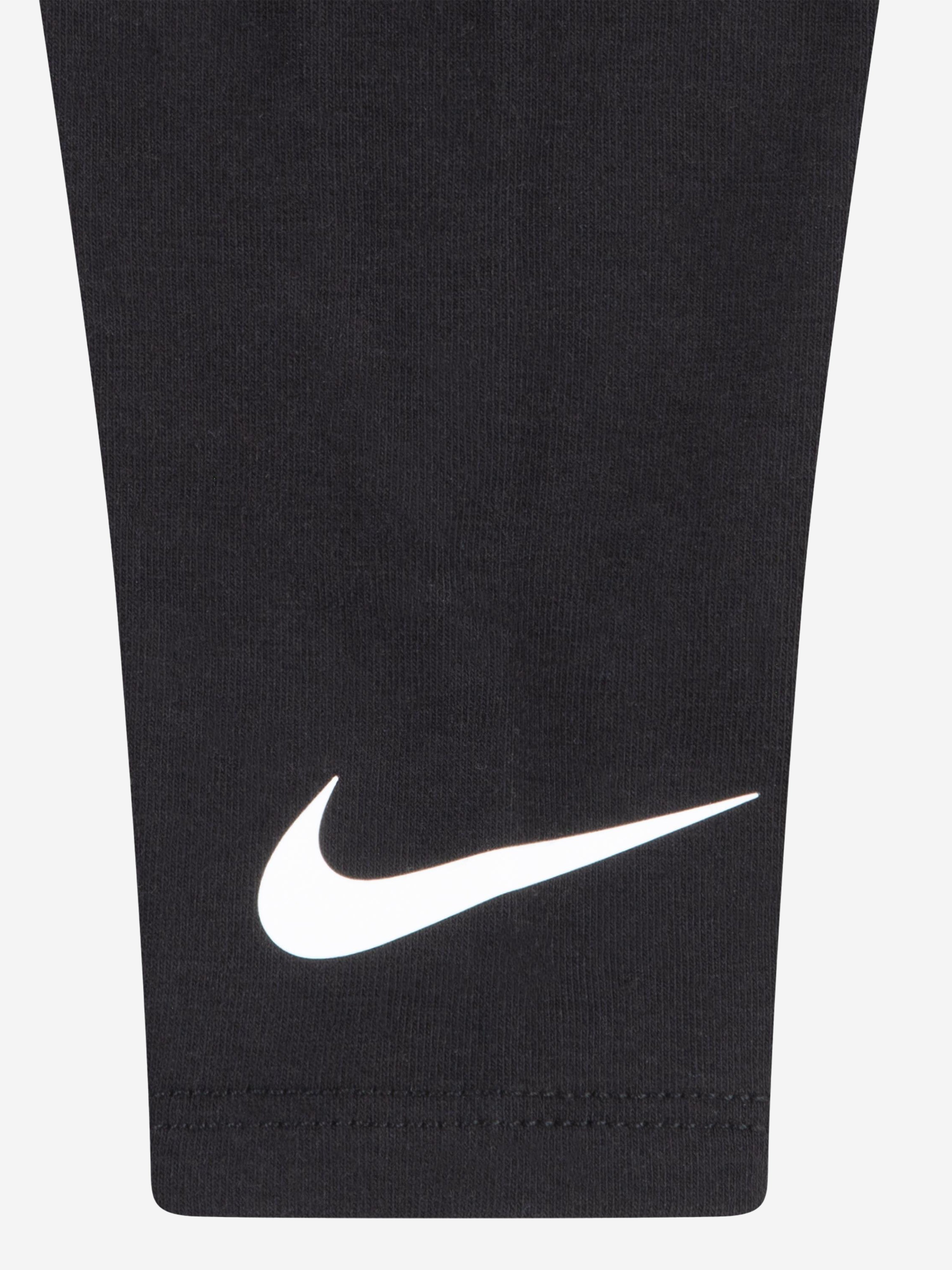 Nike Baby Girls Swoosh Logo 3 Piece Set in Black