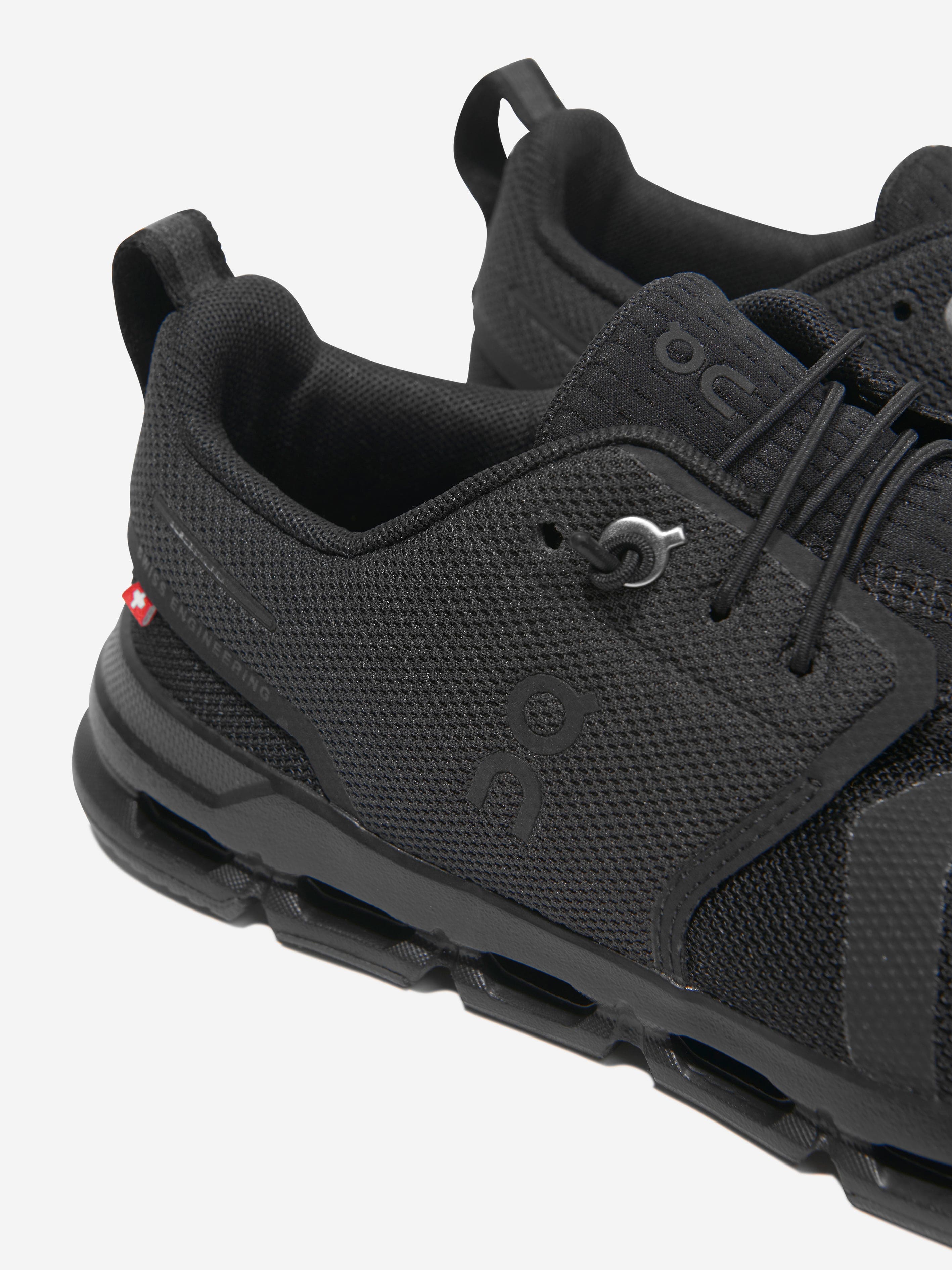 On Running Kids Cloud Sky Trainers in Black