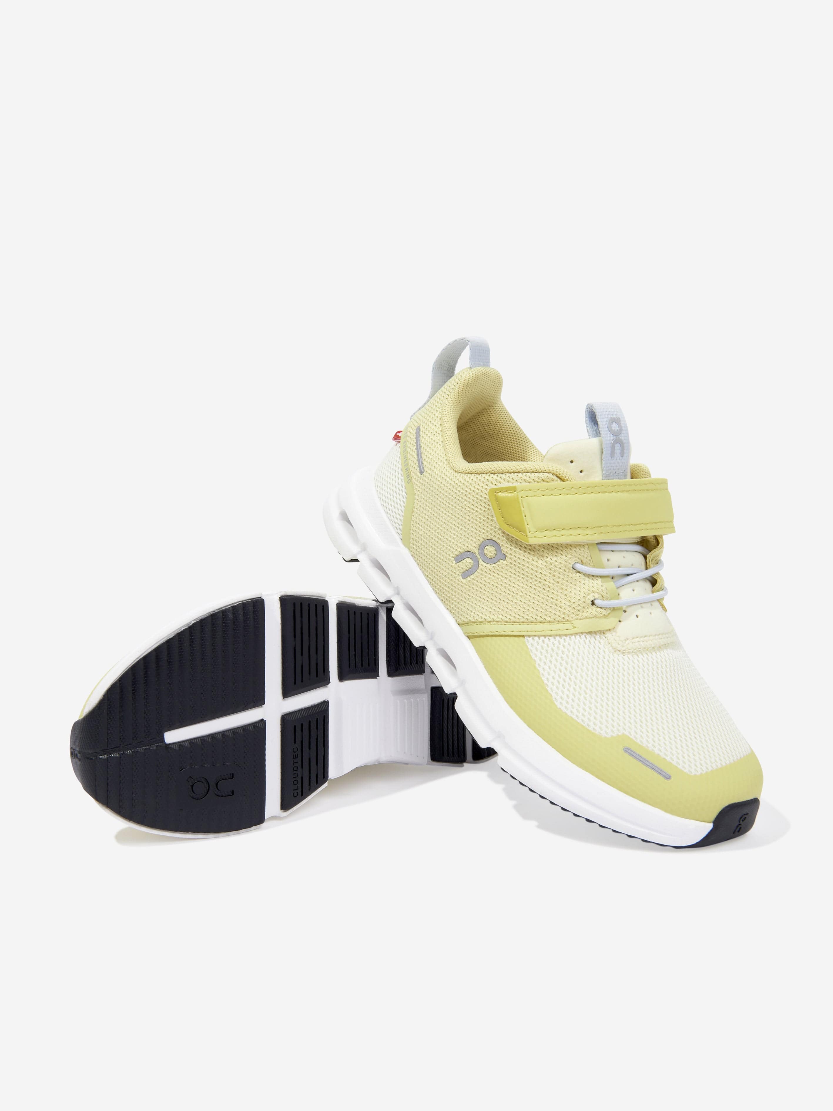 On Running Girls Cloud Play Trainers in Yellow
