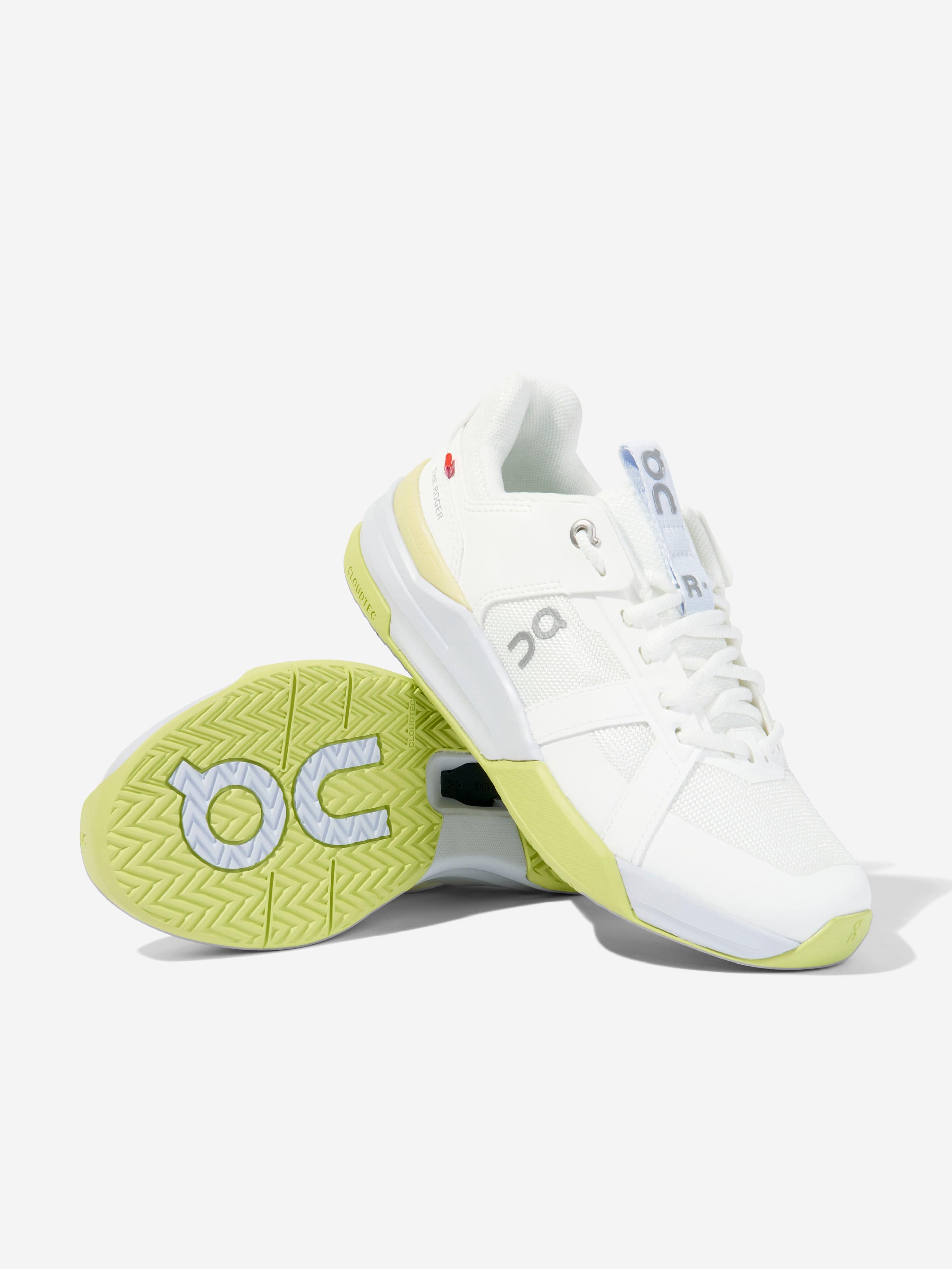 On Running Kids The Roger CH Pro Youth Trainers in White