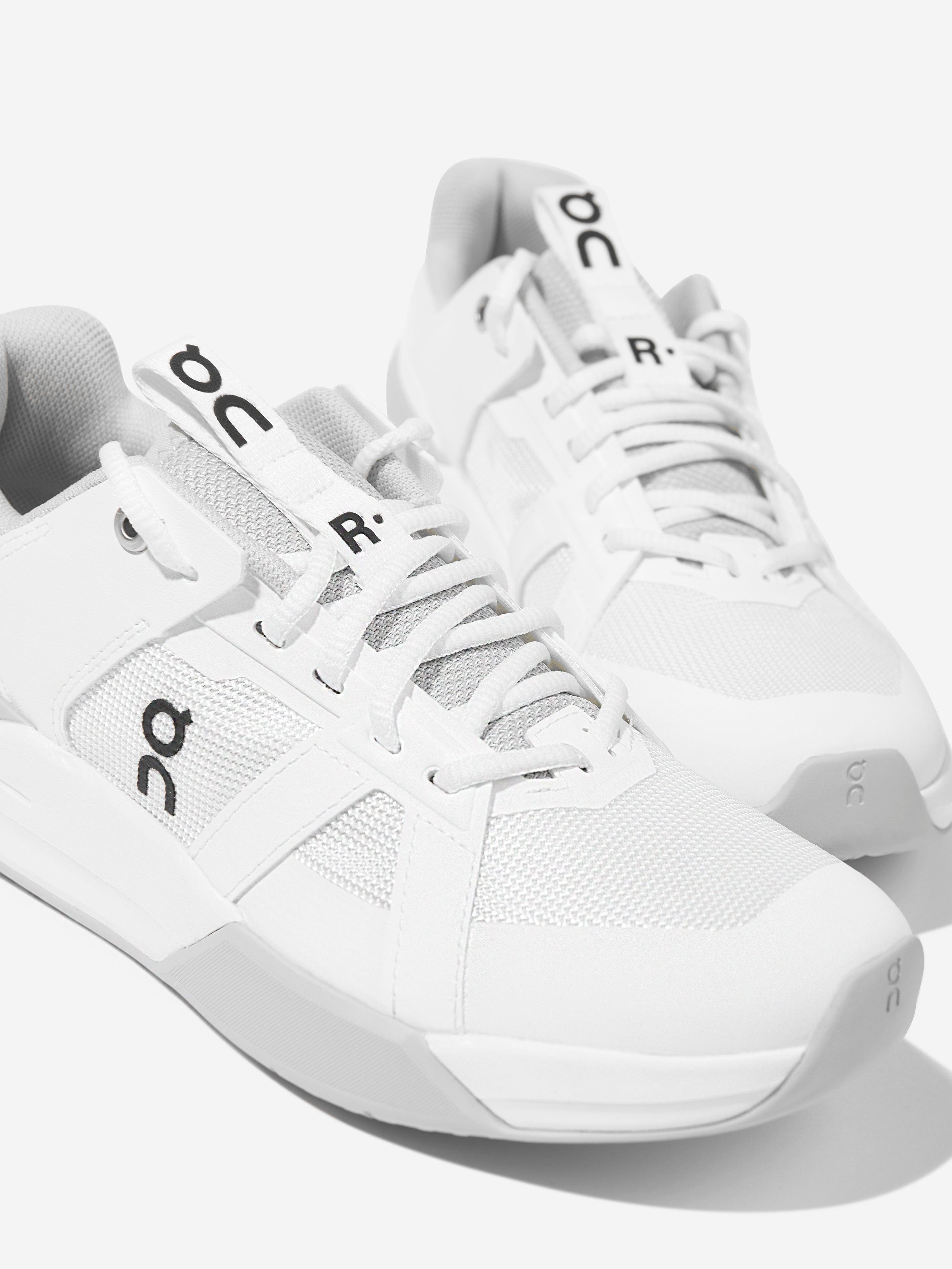 On Running Kids The Roger CH Pro Youth Trainers in White