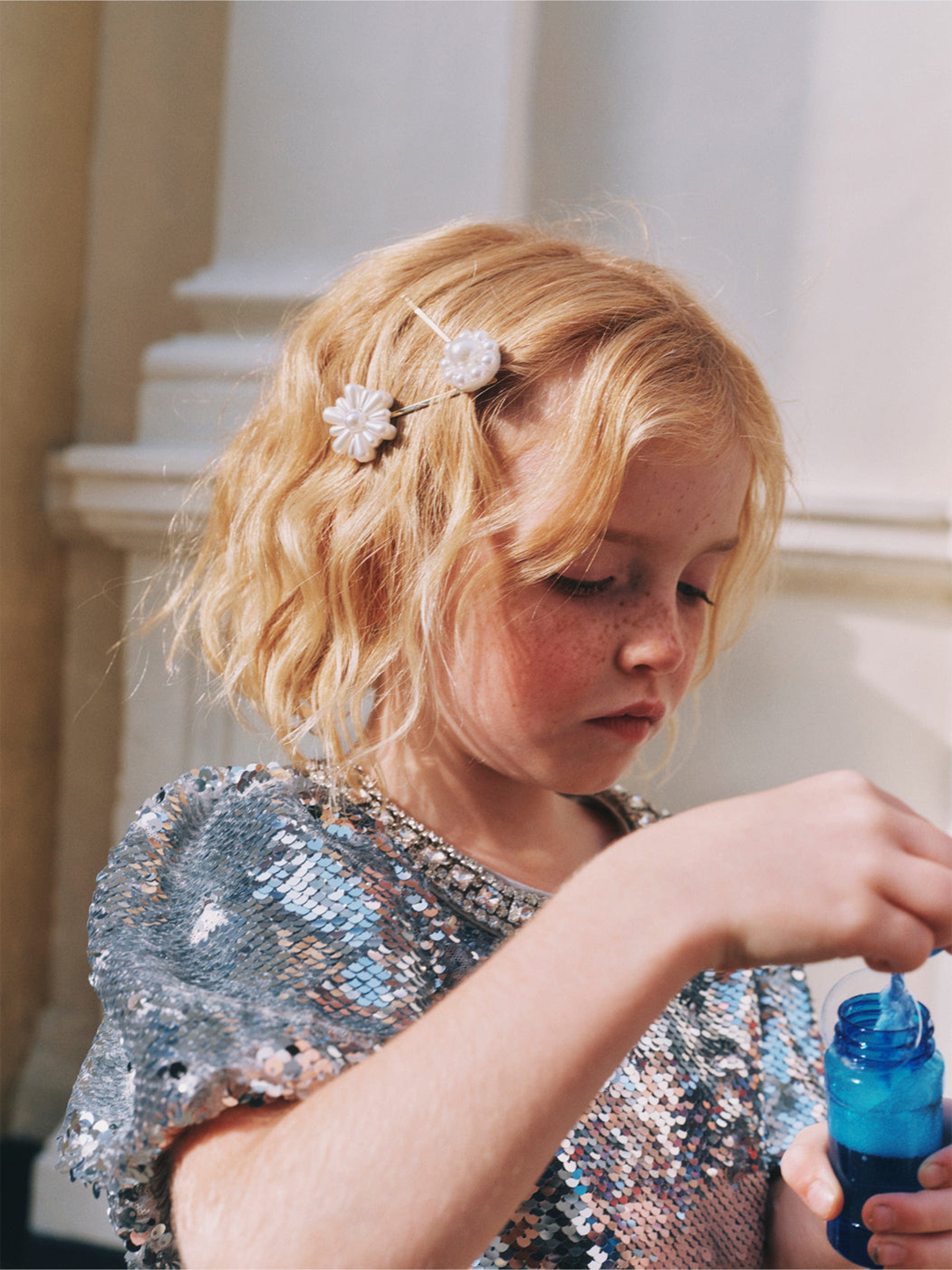 Self Portrait Girls Pearl Flower Hair Clips in Gold