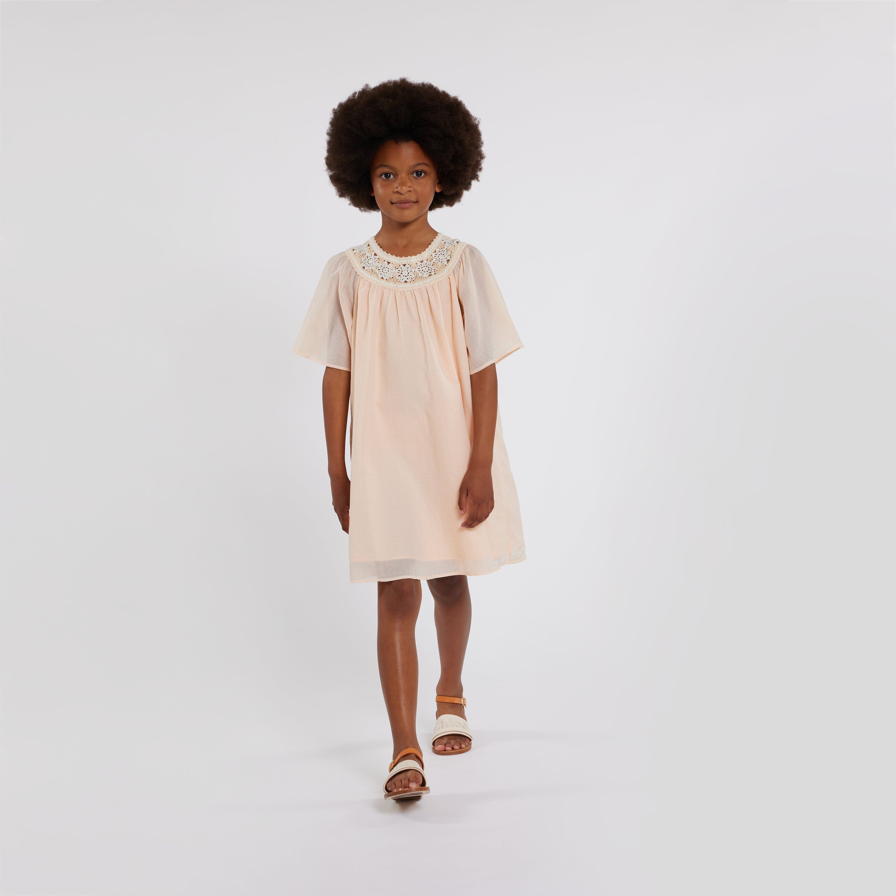 Chloé Girls Crocheted Lace Collar Dress in Pink