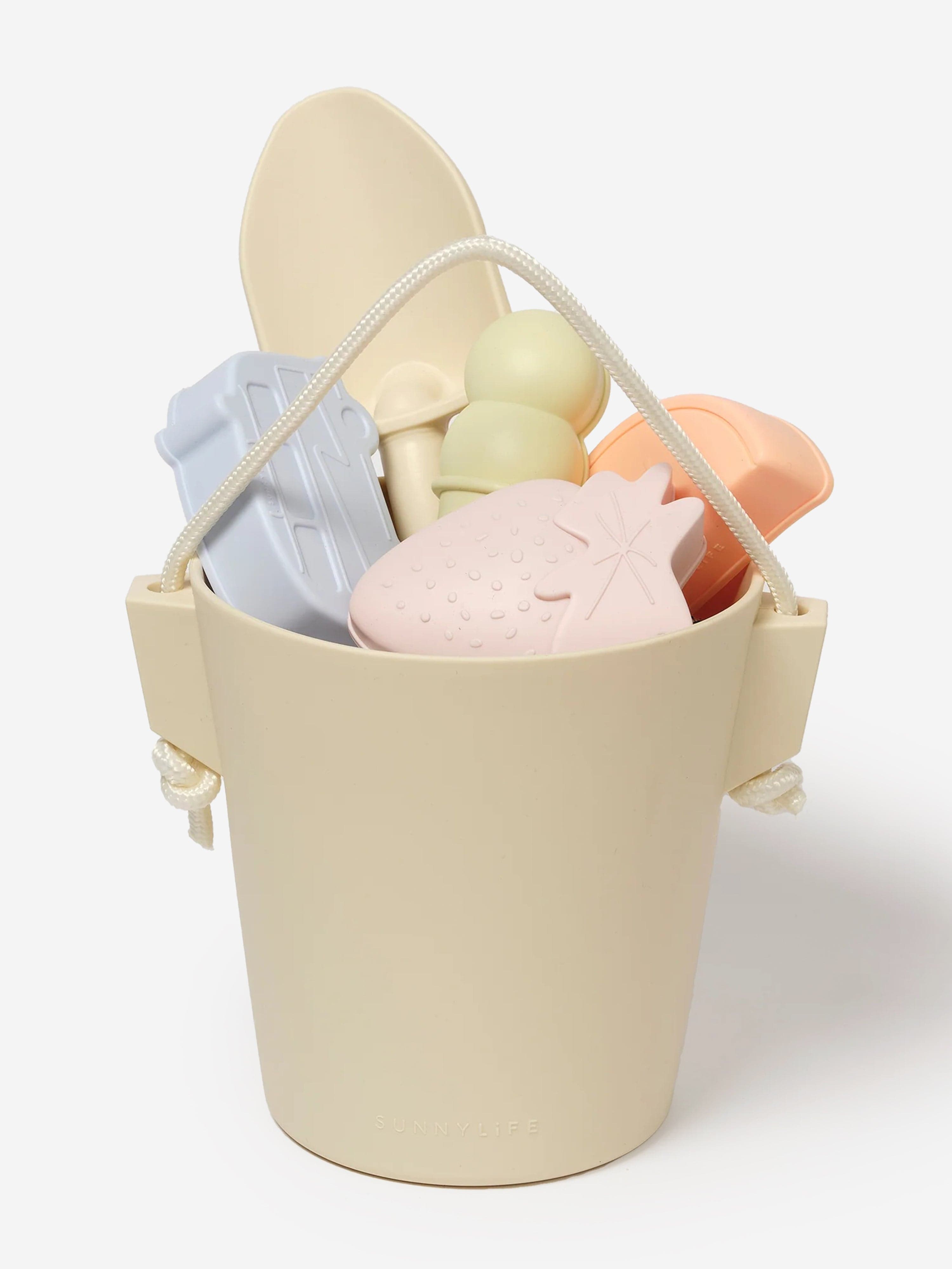 Sunnylife Kids Silicone Bucket & Spade Set Apple Sorbet in Multicolour (19.1cm)