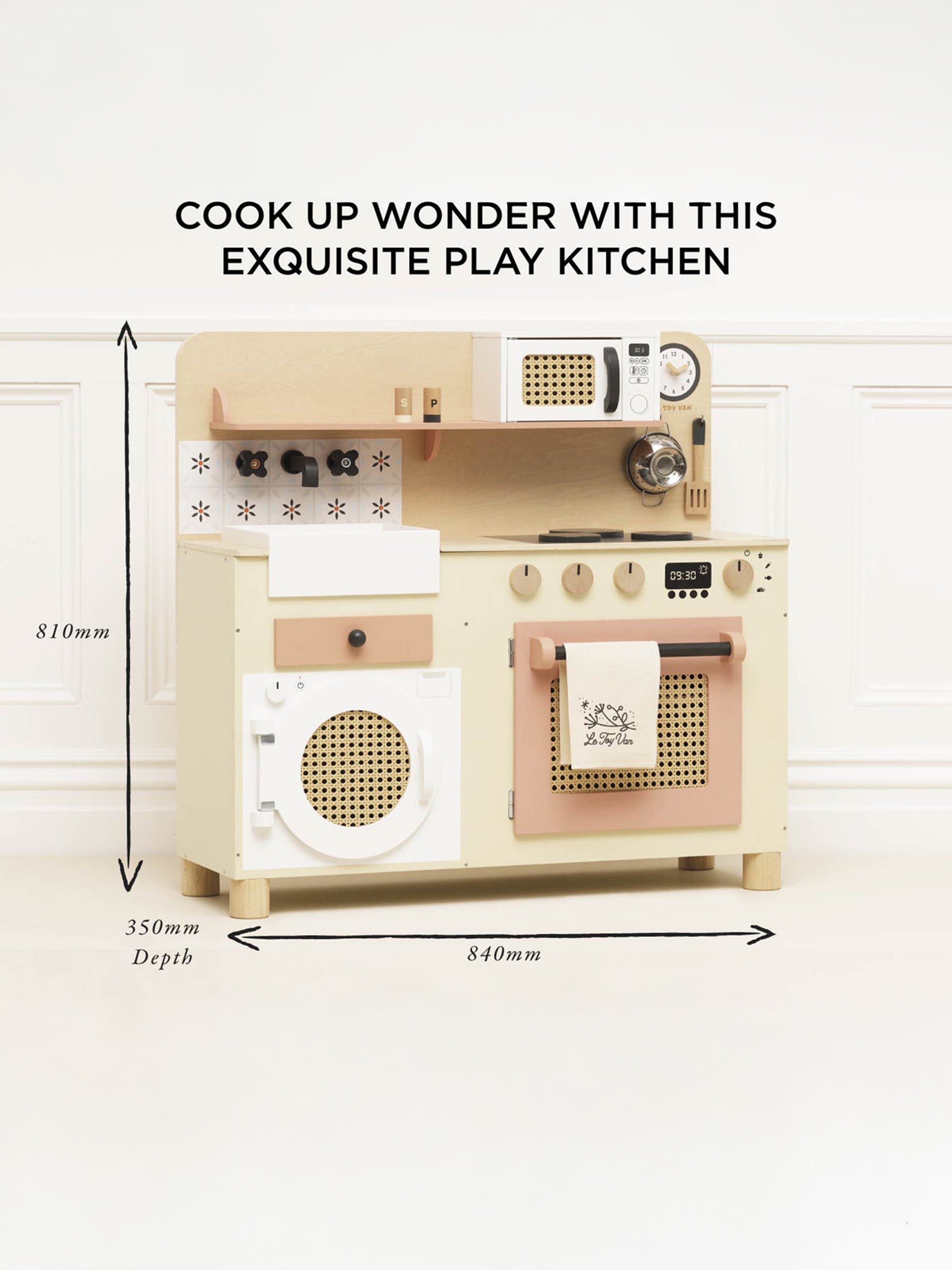 Le Toy Van Rattan Family Size Wooden Play Kitchen (W:84 x D:35 x H:81cm)