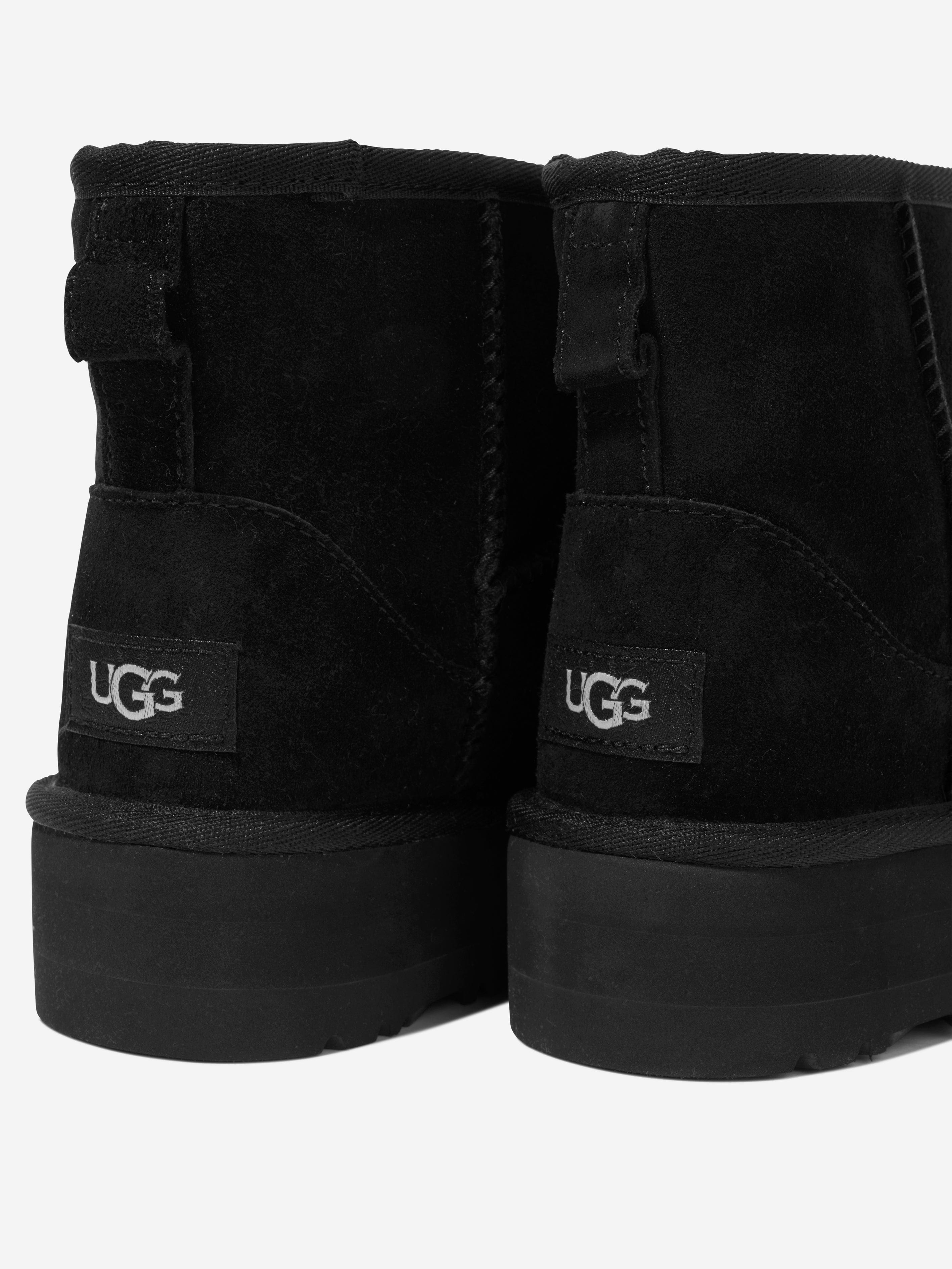 UGG Girls Classic Mini Platform Boots in Black