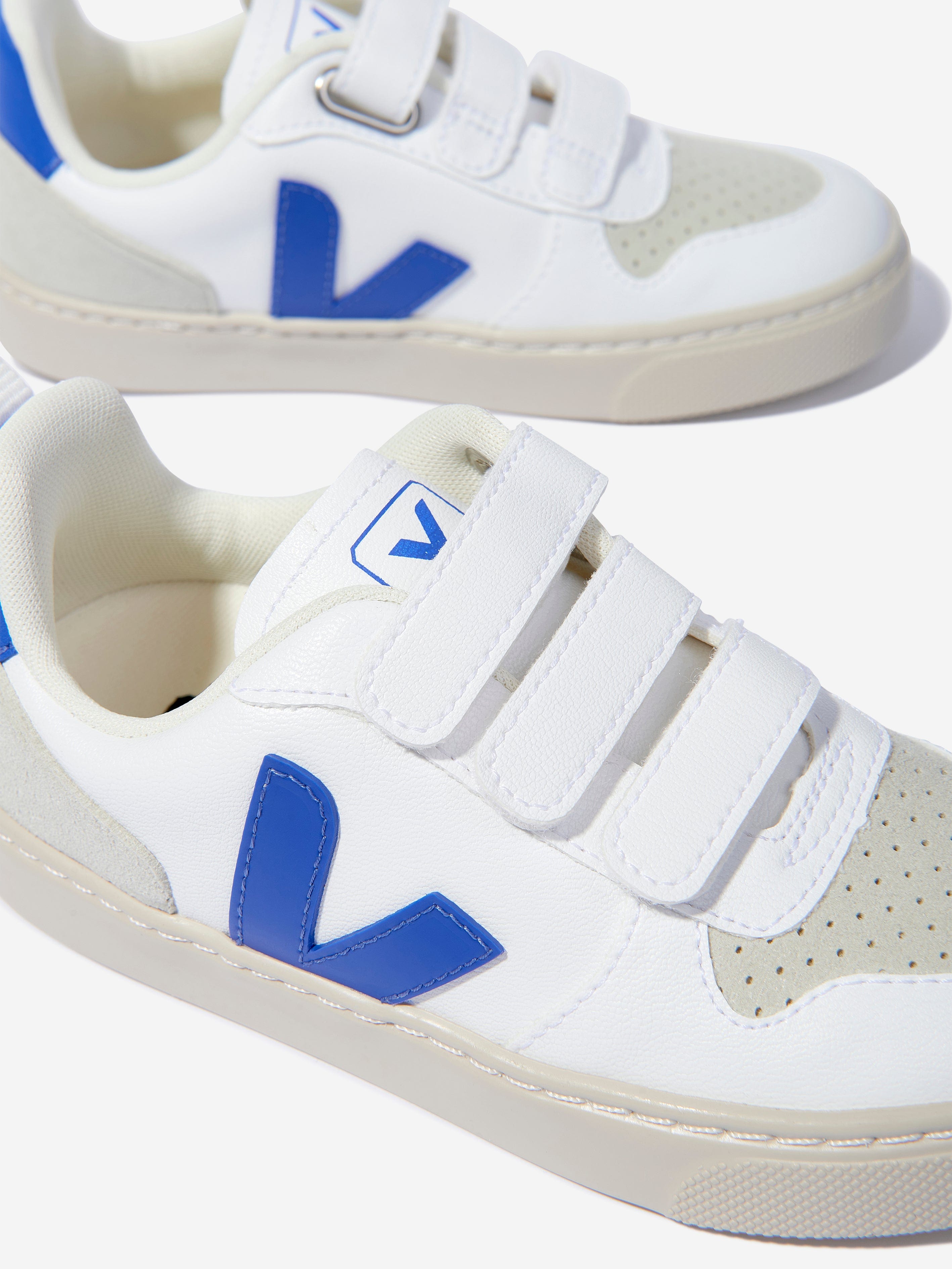 Veja Kids Canvas V-10 Trainers in White