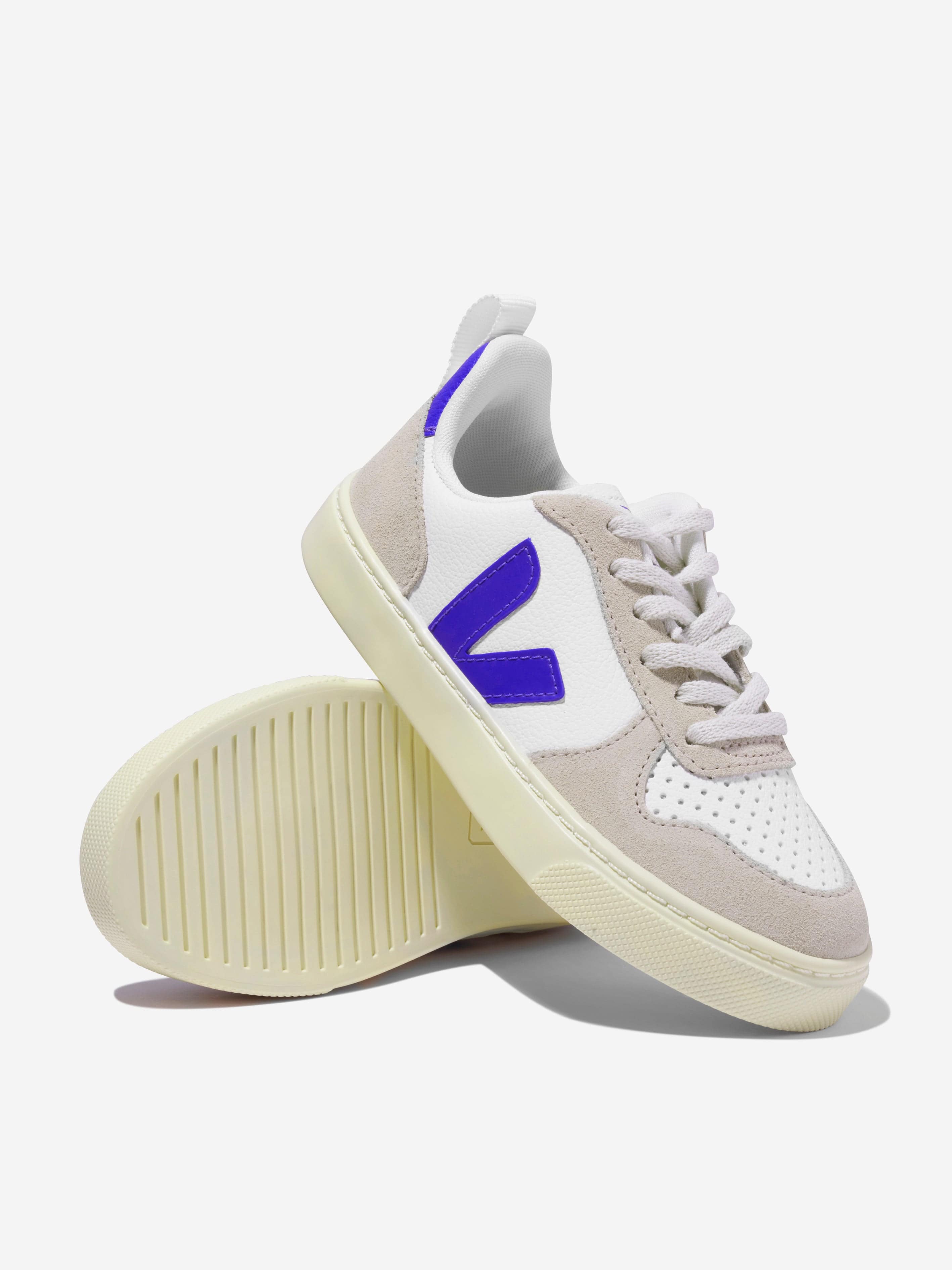 Veja Boys Small V-10 Lace Up Trainers in White