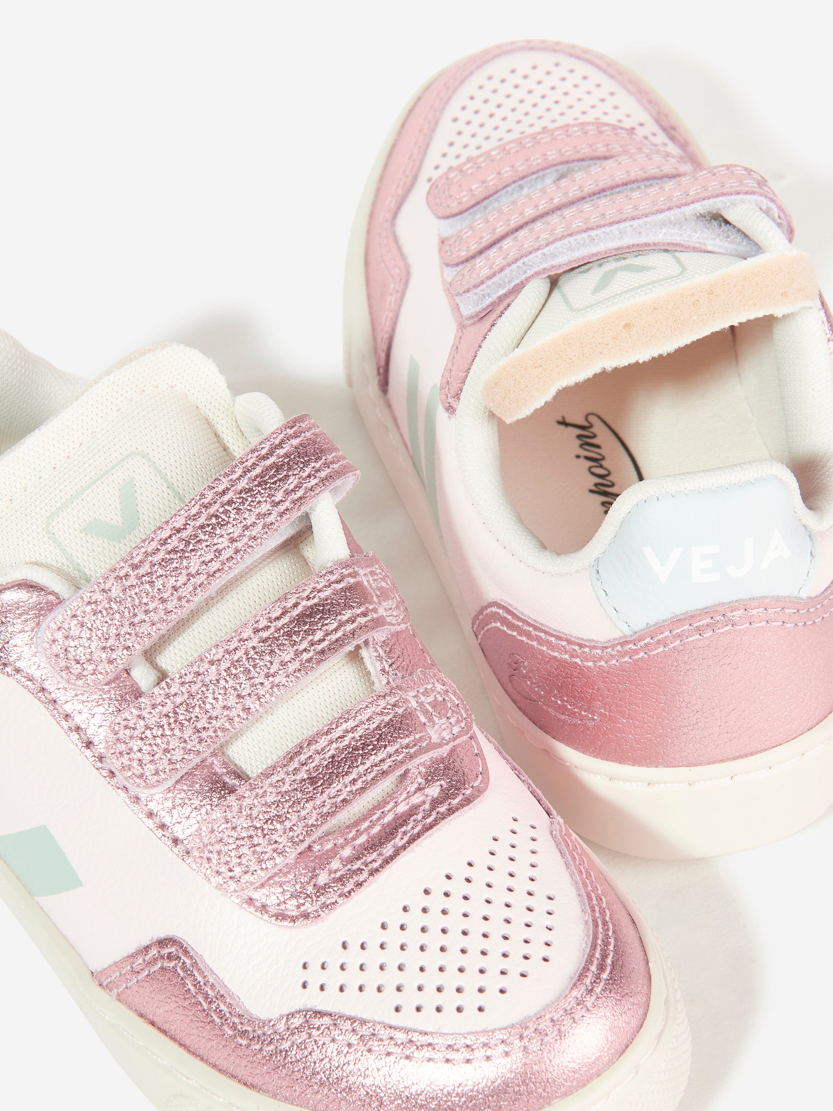 Veja Girls Small V-90 Veja x Bonpoint Trainers in Pink